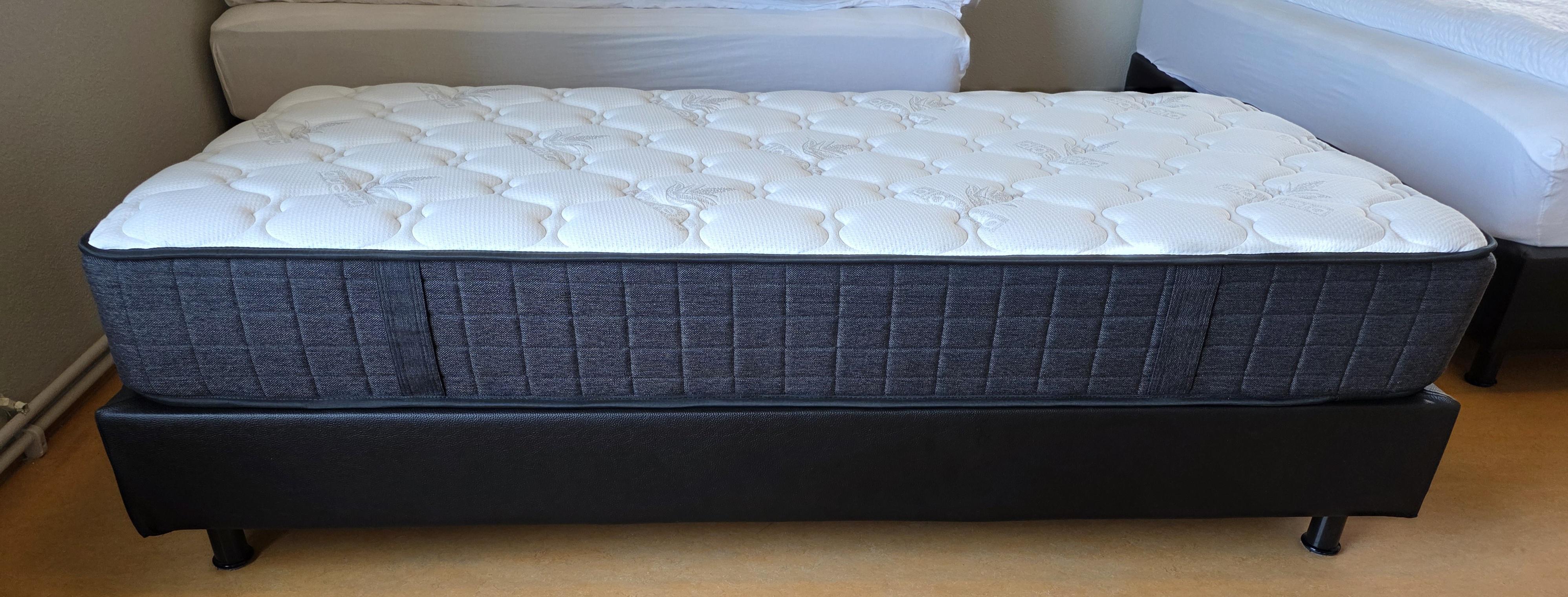 SELT / SOLD Nature's Rest Luxury rúm með botni frá Dorma 7
