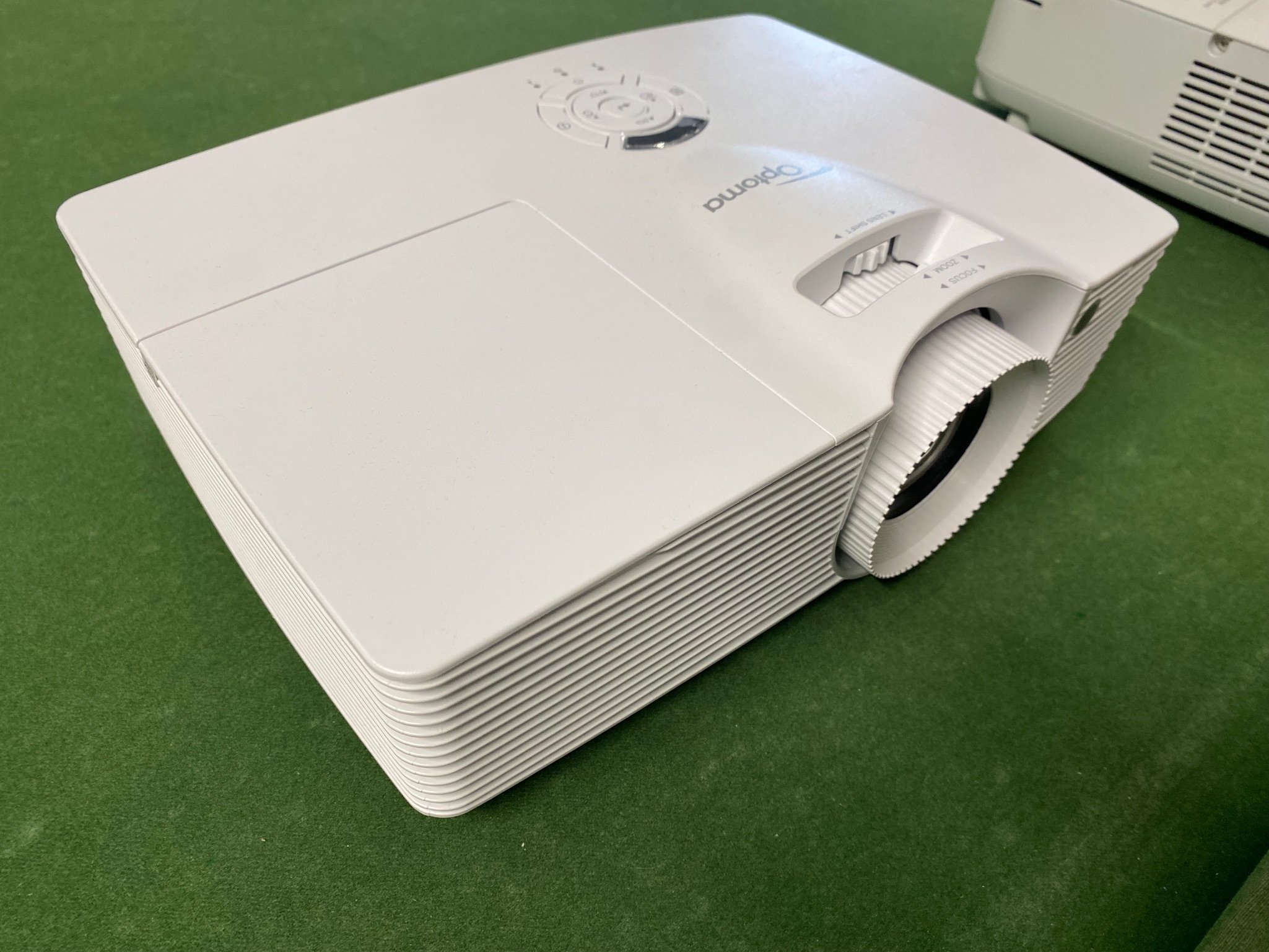 SELT / SOLD Optoma skjávarpi 5