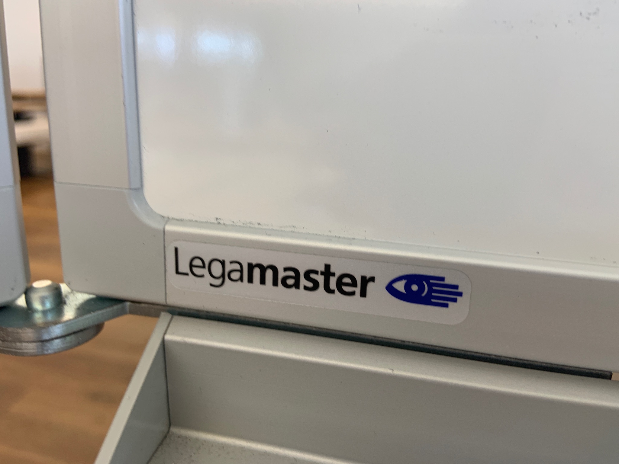 SELT / SOLD Legamaster tússtafla m.vængjum 3m 7