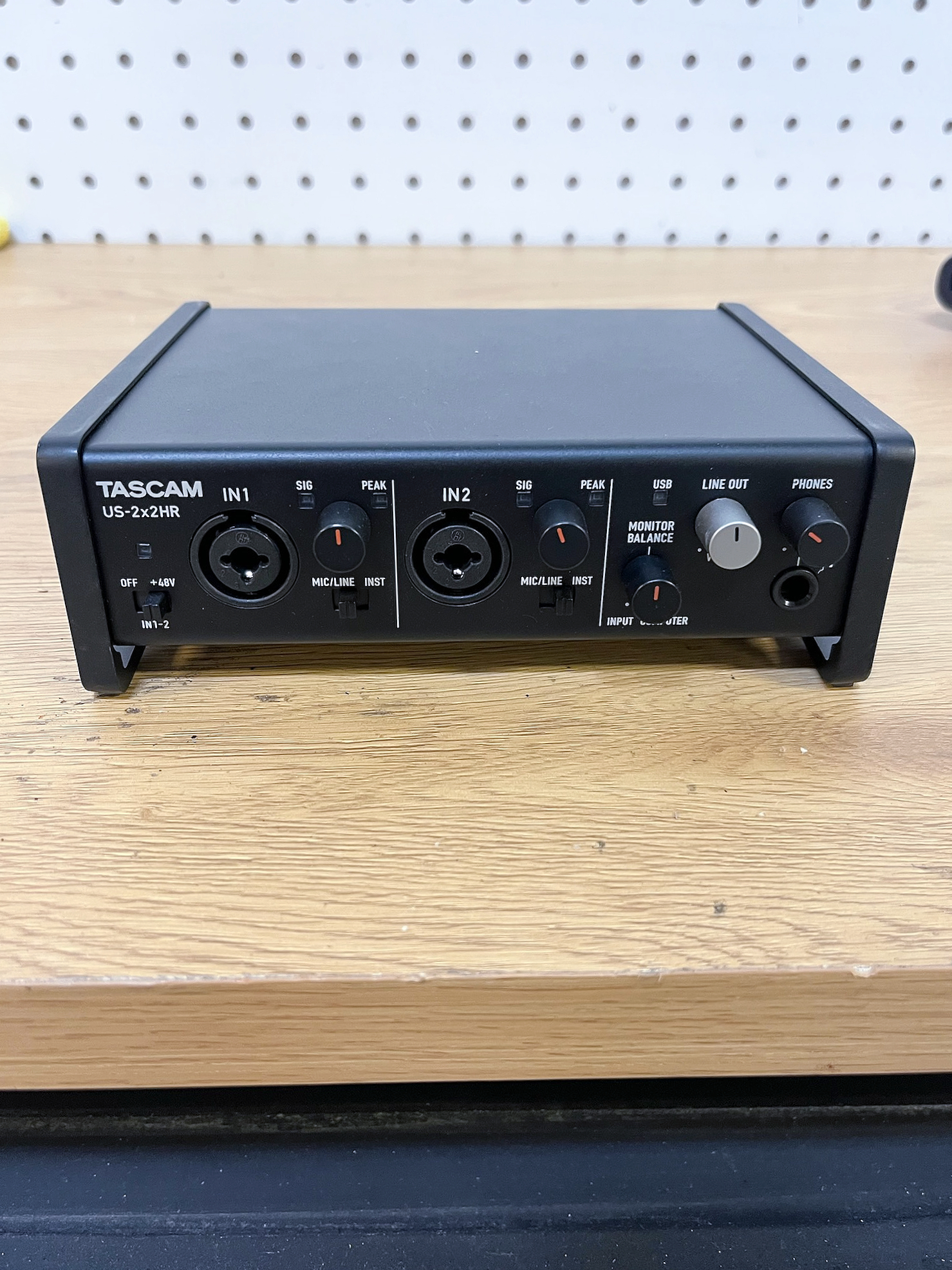 SELT / SOLD Tascam US-2x2HR hljóðkort - Play