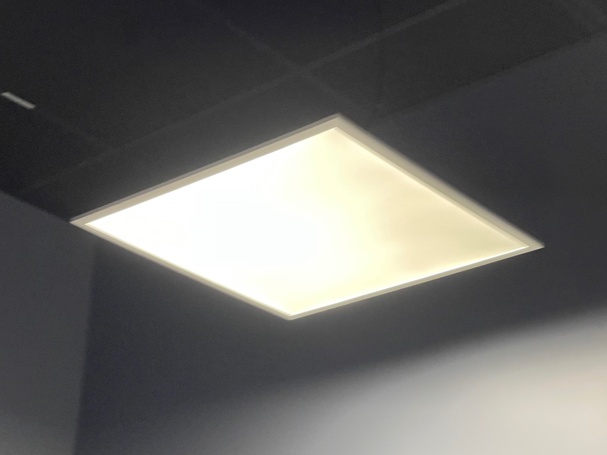SELT / SOLD Þunn led ljós, B60 x D60 sm. 4