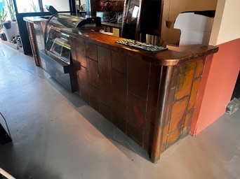 SELT / SOLD Afgreiðsluborð / bar, B85 / 190 x D75 x H110 sm. 2