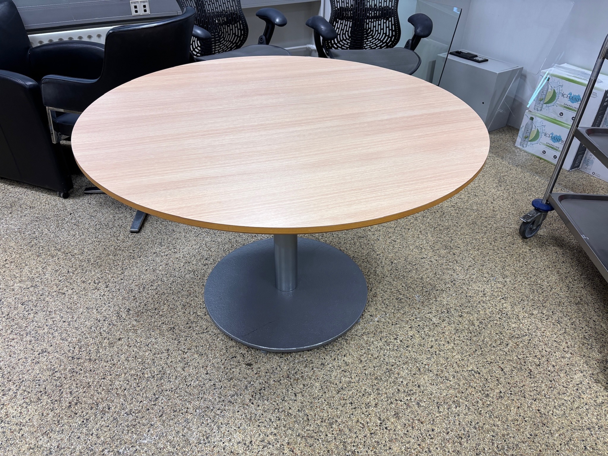 SELT / SOLD Hringborð, Ø105xH74sm. 2