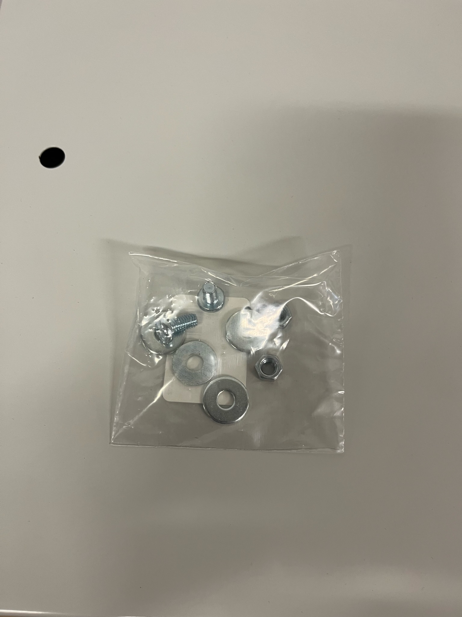 SELT / SOLD Geymsluhólf læsanlegt 7