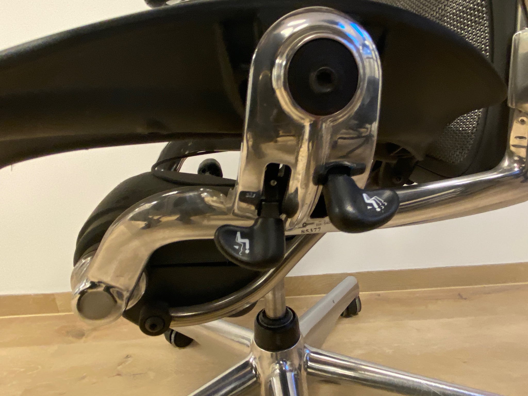 SELT / SOLD Herman Miller Aeron, B stærð 10