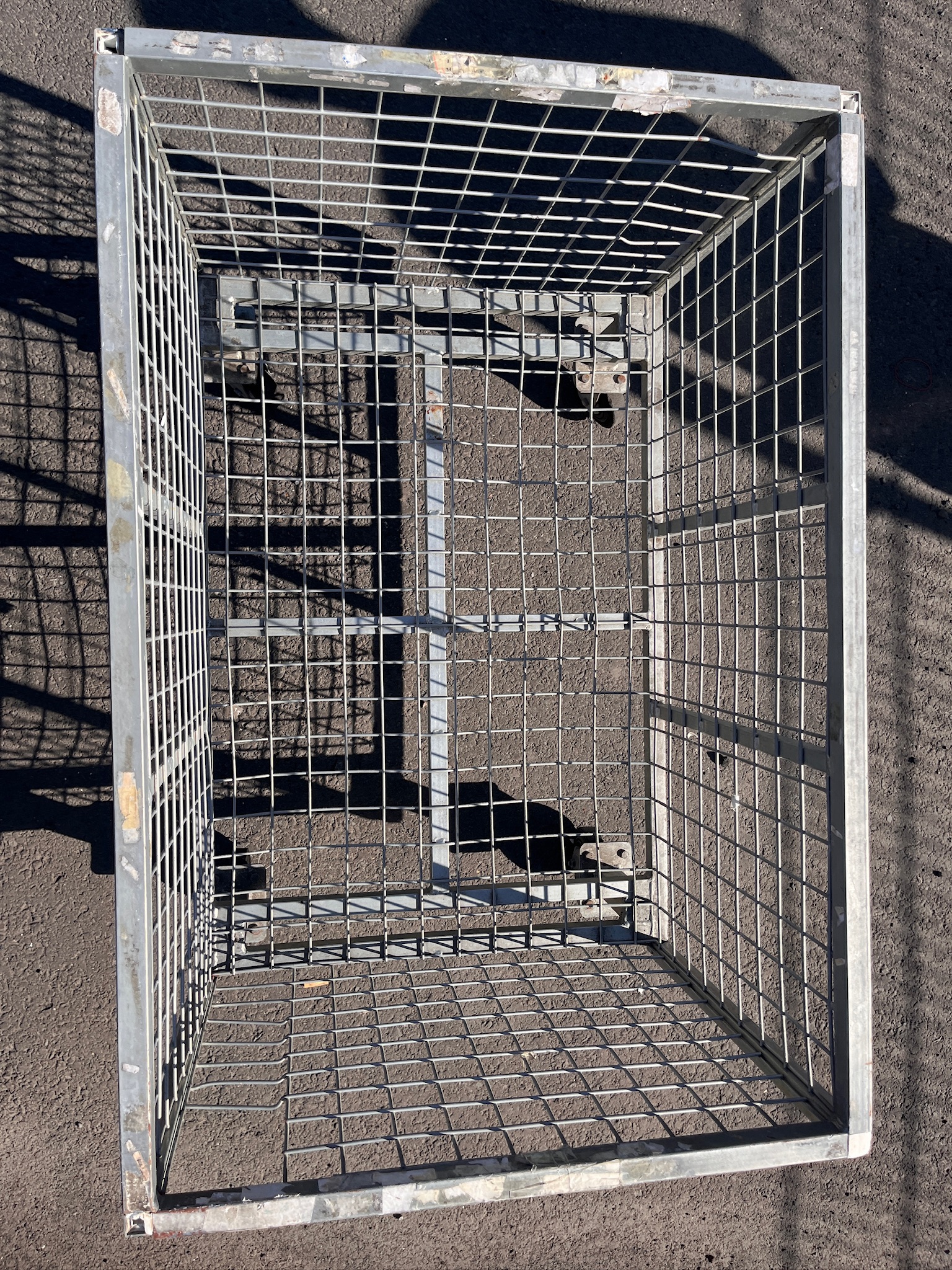 SELT / SOLD Serelle stálgrindarvagnar 3