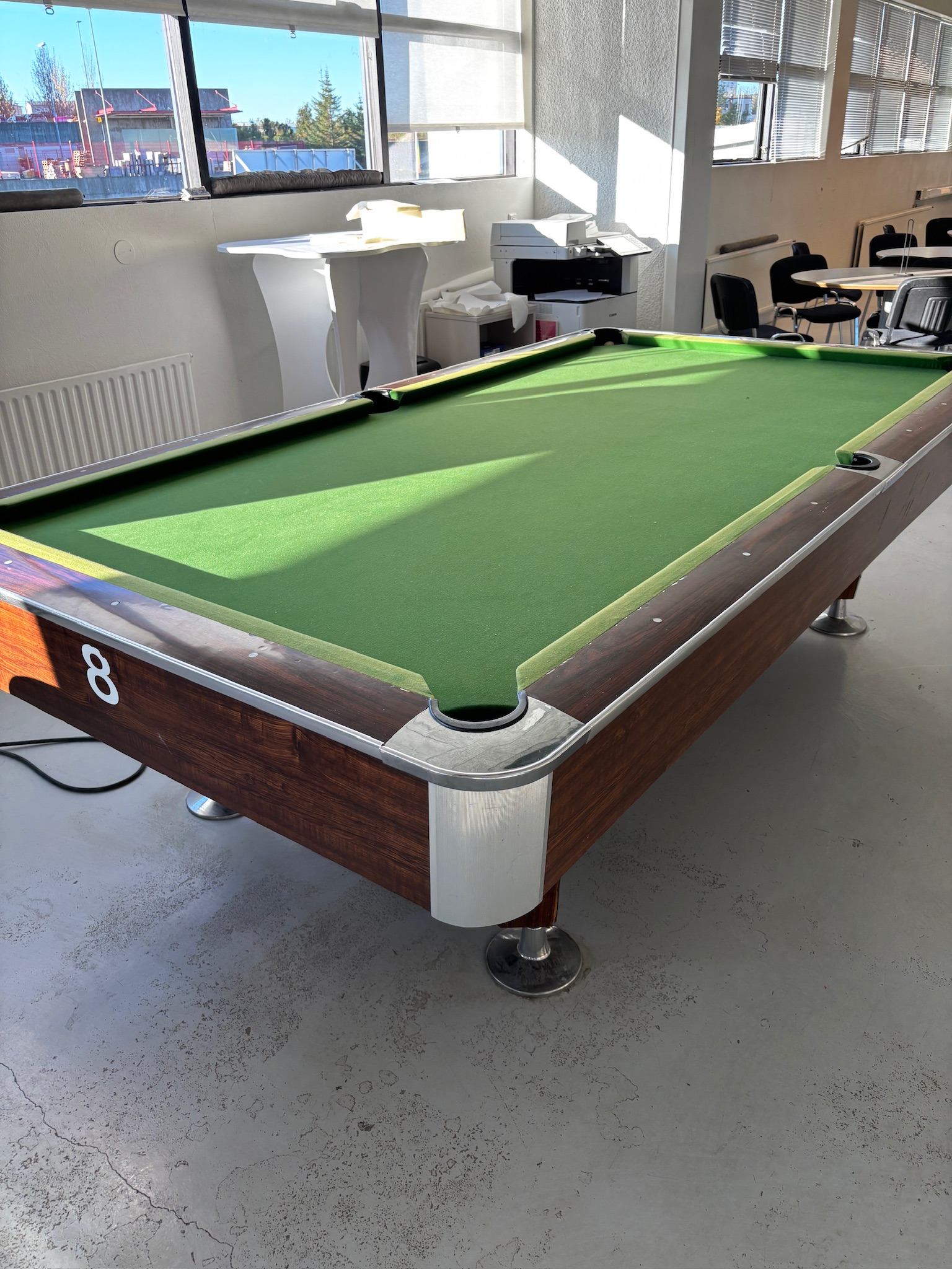 SELT / SOLD Poolborð ásamt ljósi, 9.5fet 7