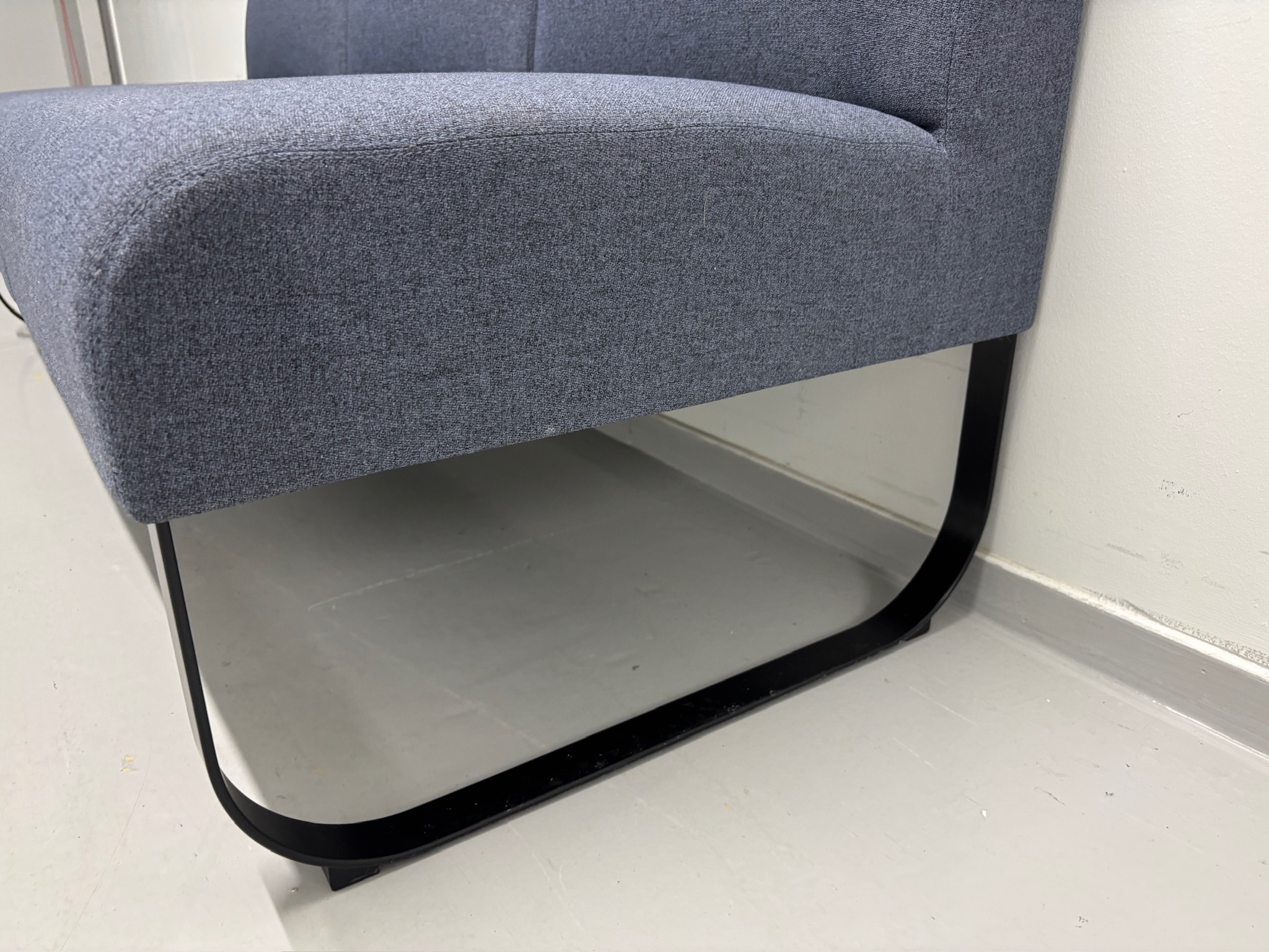 SELT / SOLD Johanson sófi 3ja sæta frá A4, B180xD68/54xH43 sm. 5