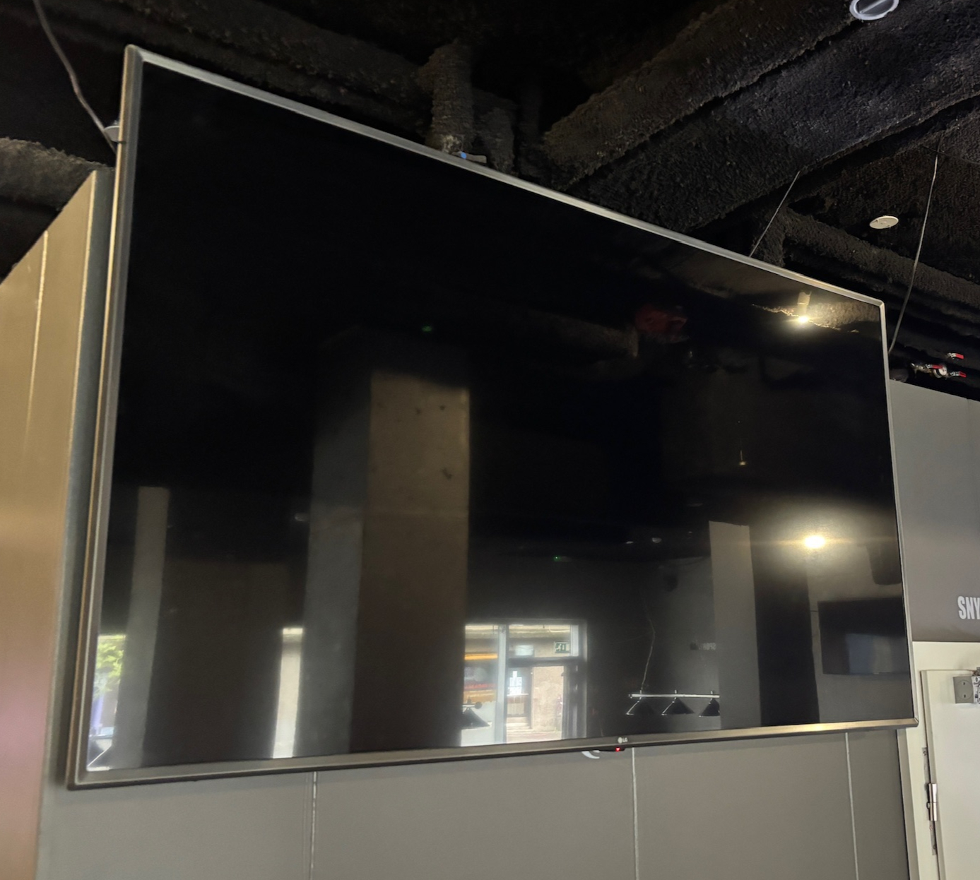 SELT / SOLD LG 75" QNED UHD Smart sjónvarp 2