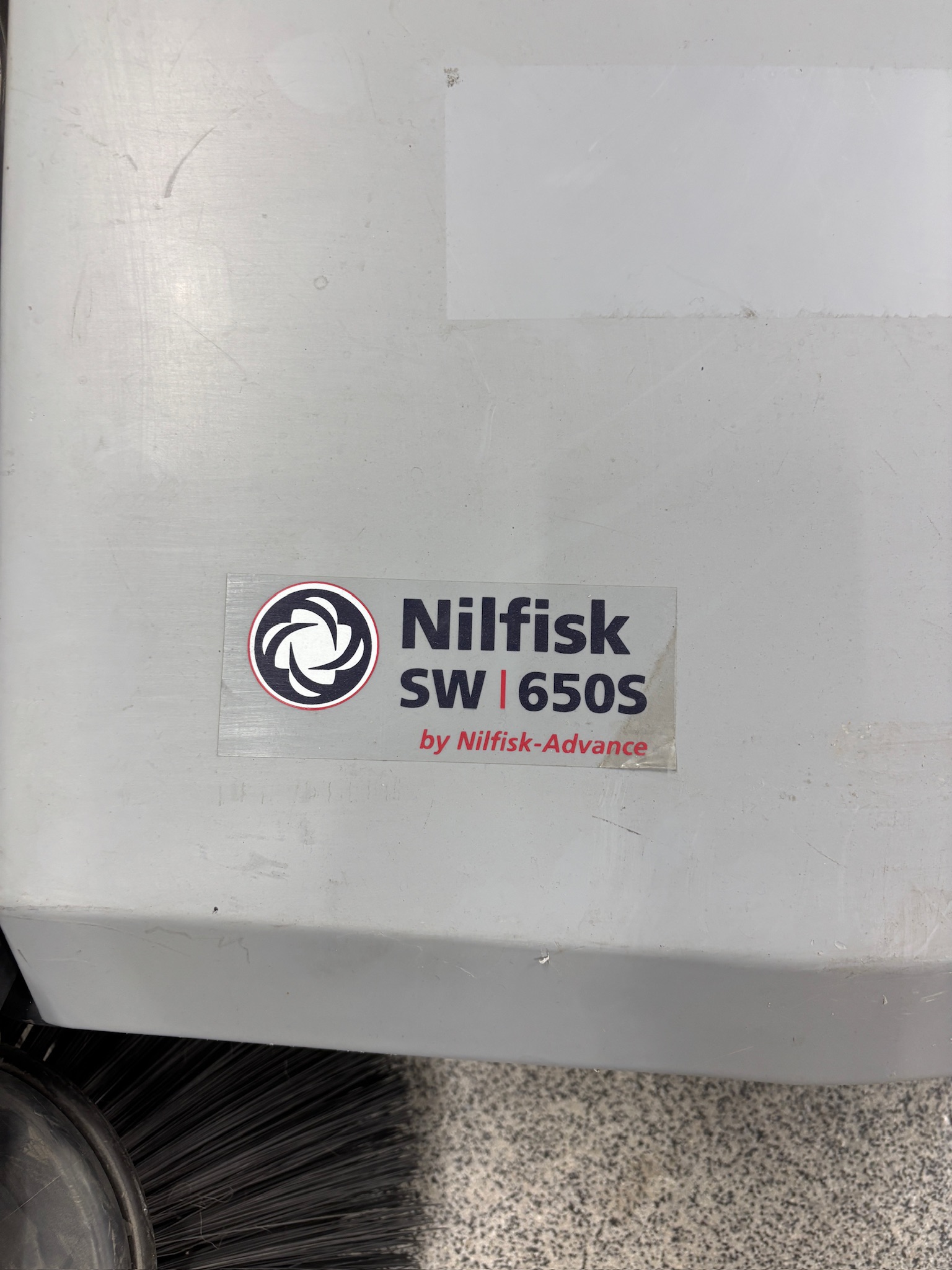 SELT / SOLD Nilfisk sópari 6