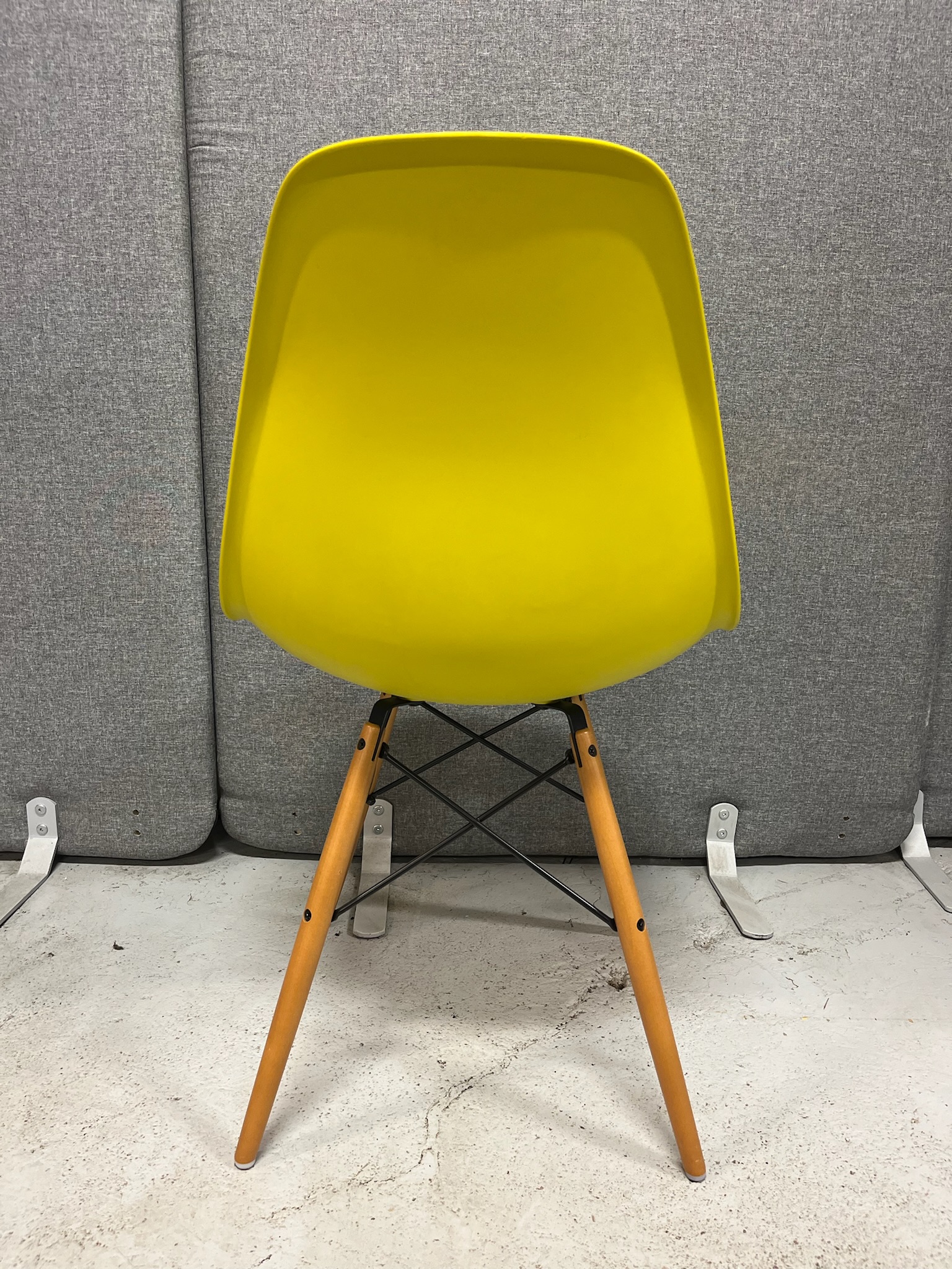 SELT / SOLD Vitra borðstofustóll frá Pennanum 3