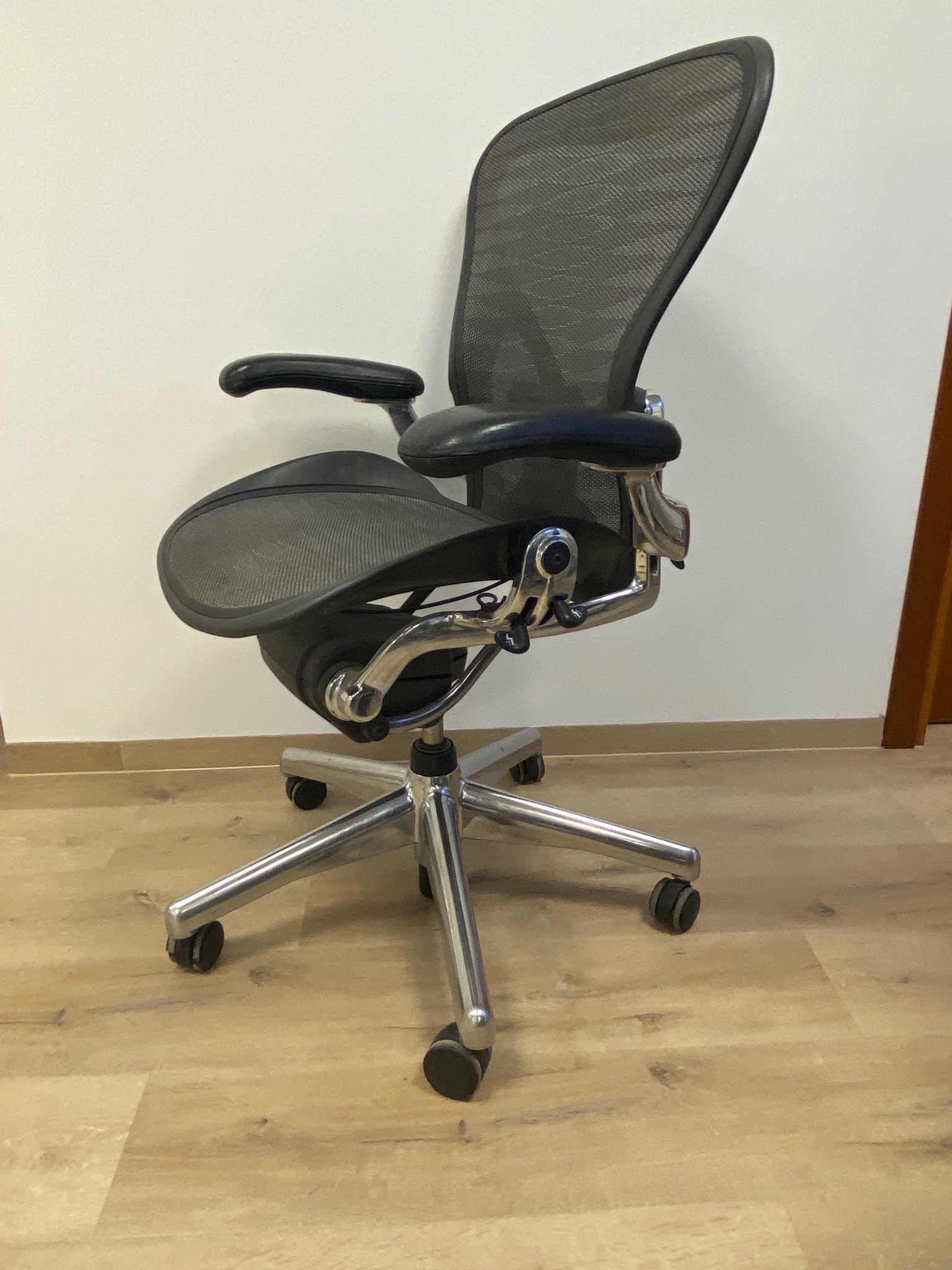 SELT / SOLD Herman Miller Aeron, B stærð 2