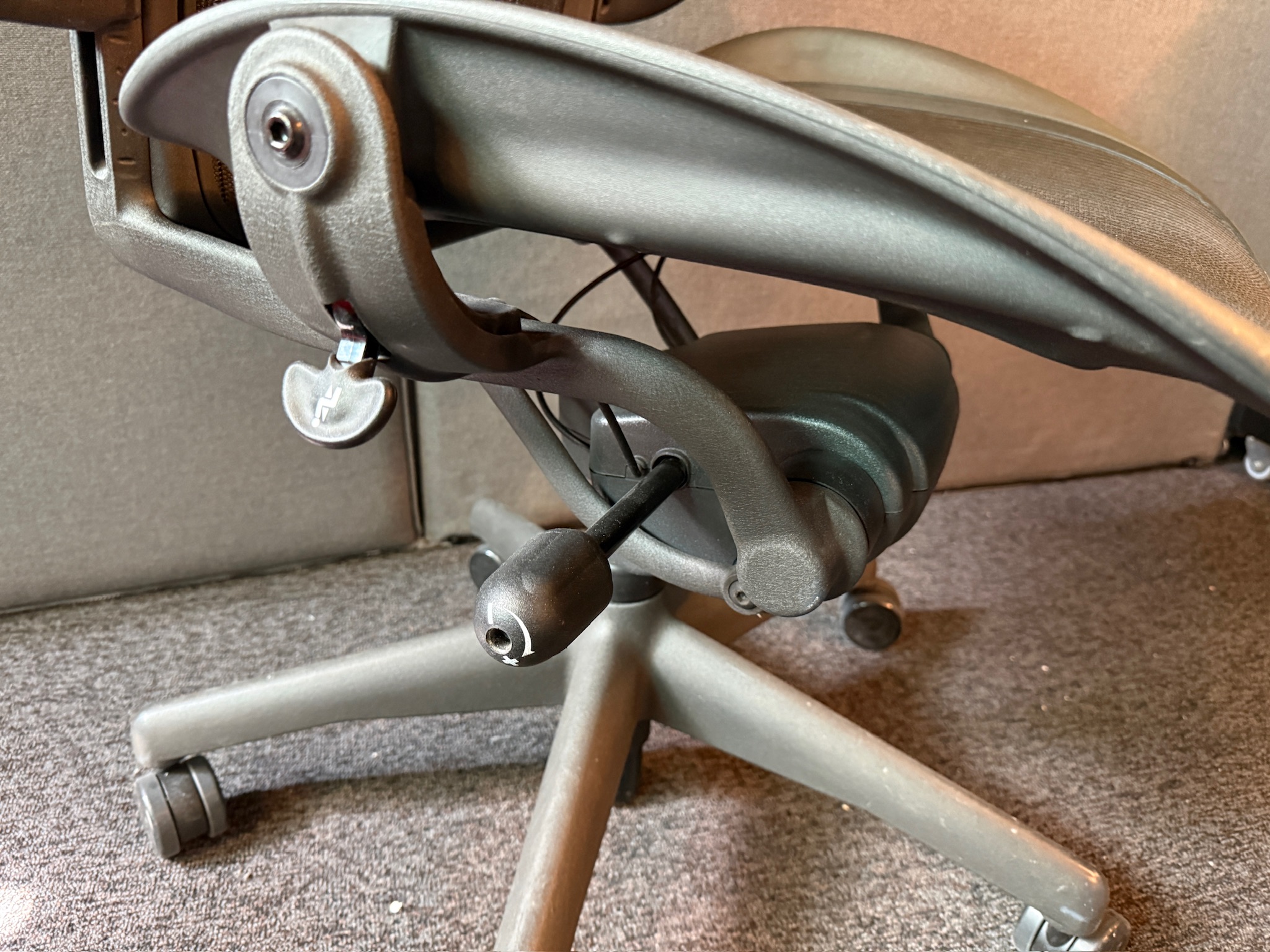 SELT / SOLD Herman Miller Aeron Classic, C stærð 9