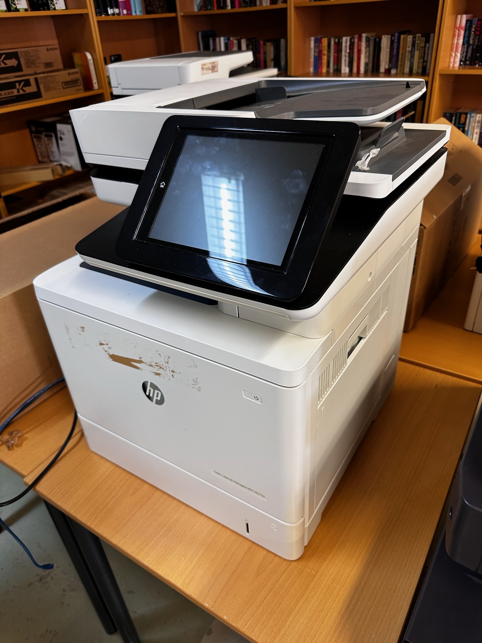 HP prentari Color LaserJet Managed MFP M577m 2