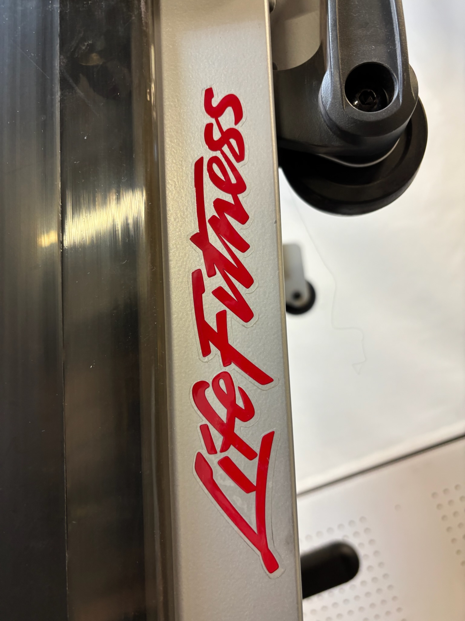 SELT / SOLD Life Fitness F3 hlaupabretti 10