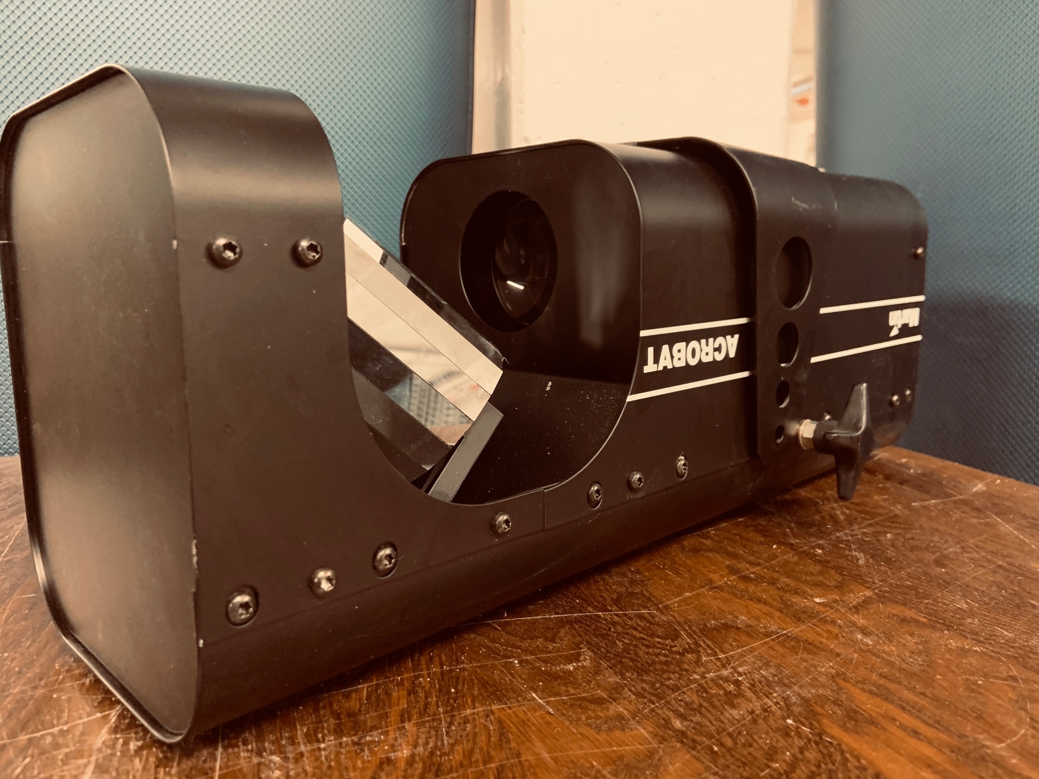 SELT / SOLD MARTIN Moving Lights