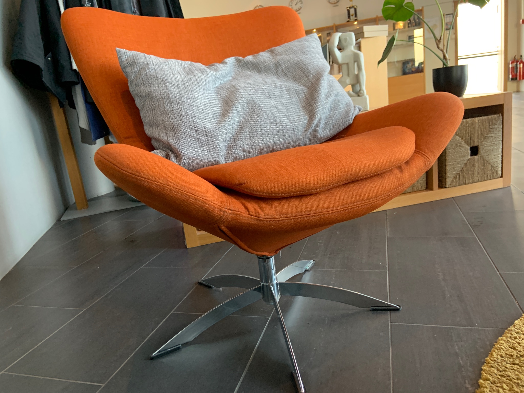 SELT/SOLD - Sófi + stólar + borðstofuborð - sofa,chairs,table 3