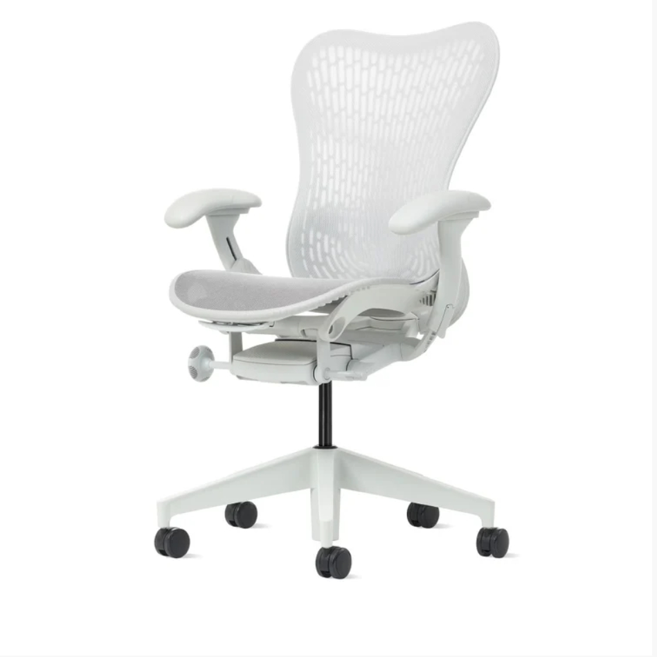 SELT / SOLD Herman Miller Mirra 2 skrifborðsstóll frá Pennanum