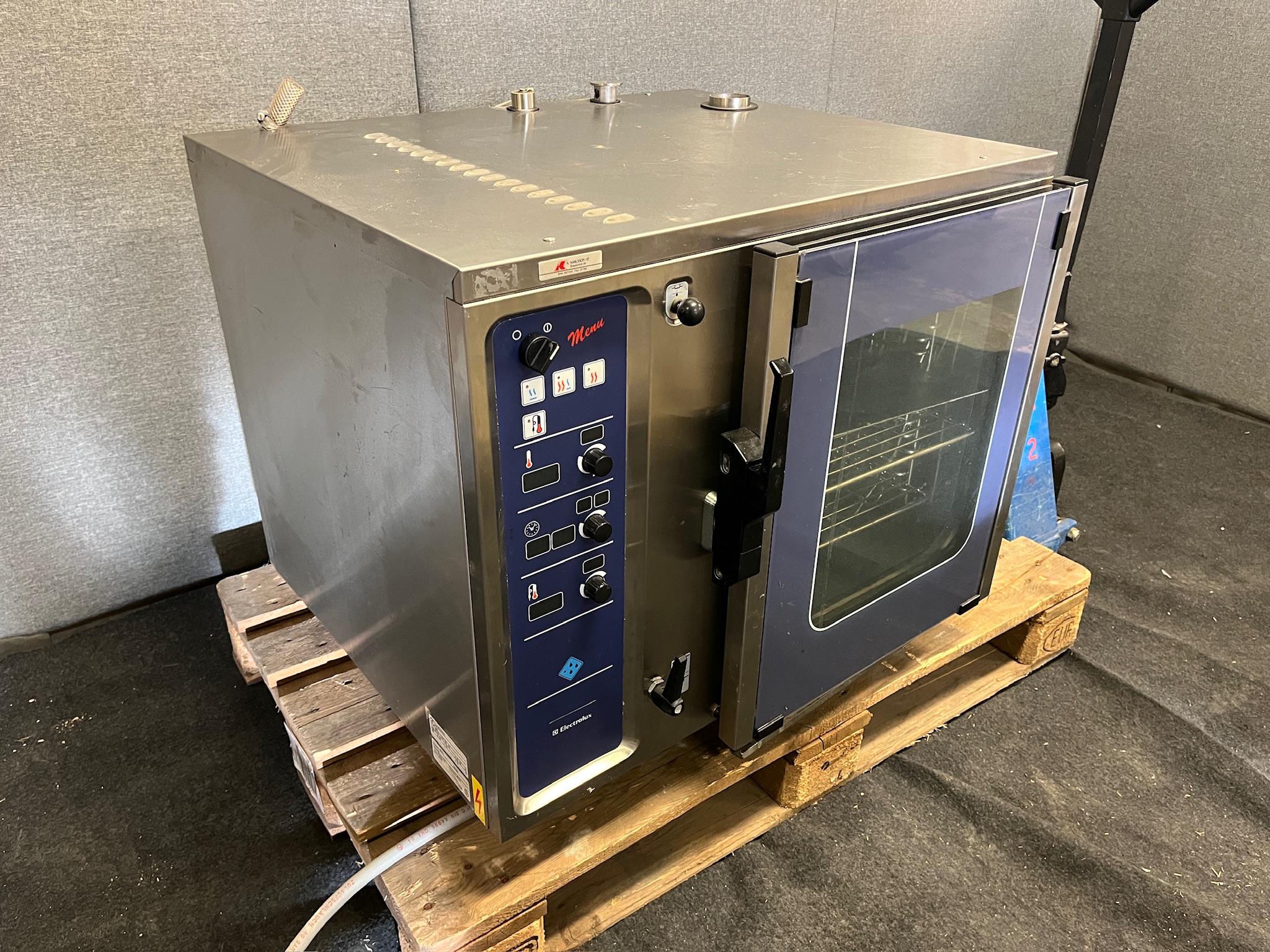 SELT / SOLD Electrolux ofn, 6 skúffur 2