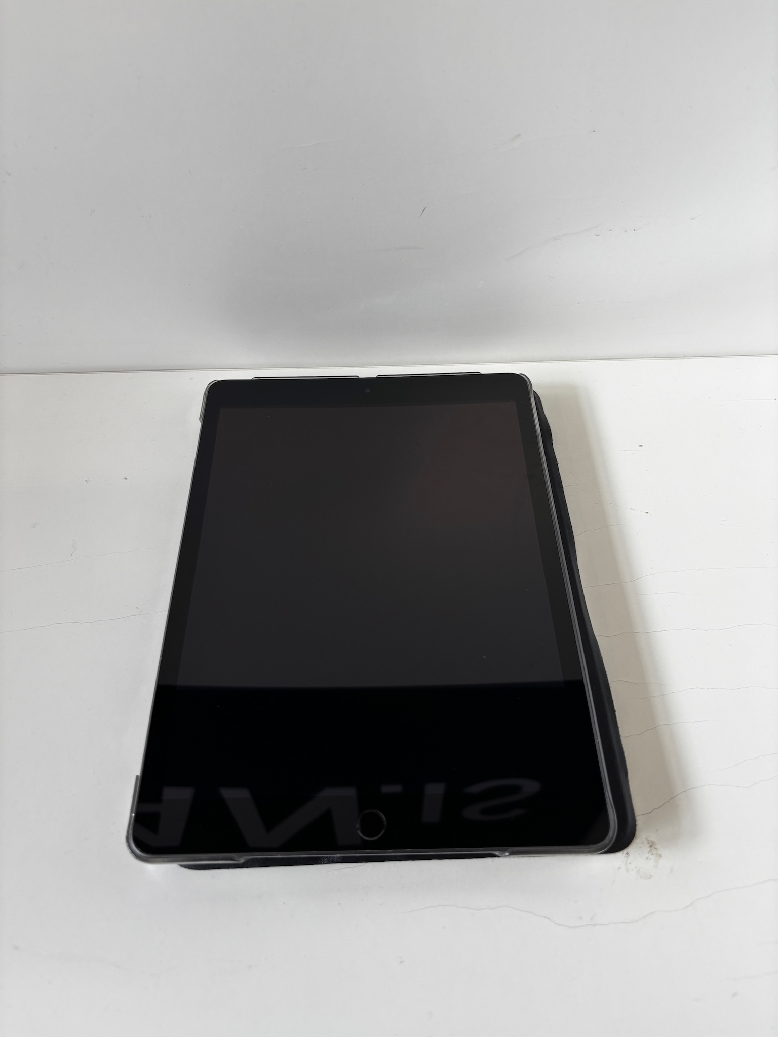 SELT / SOLD Apple iPad (9th gen.) með 4G 3