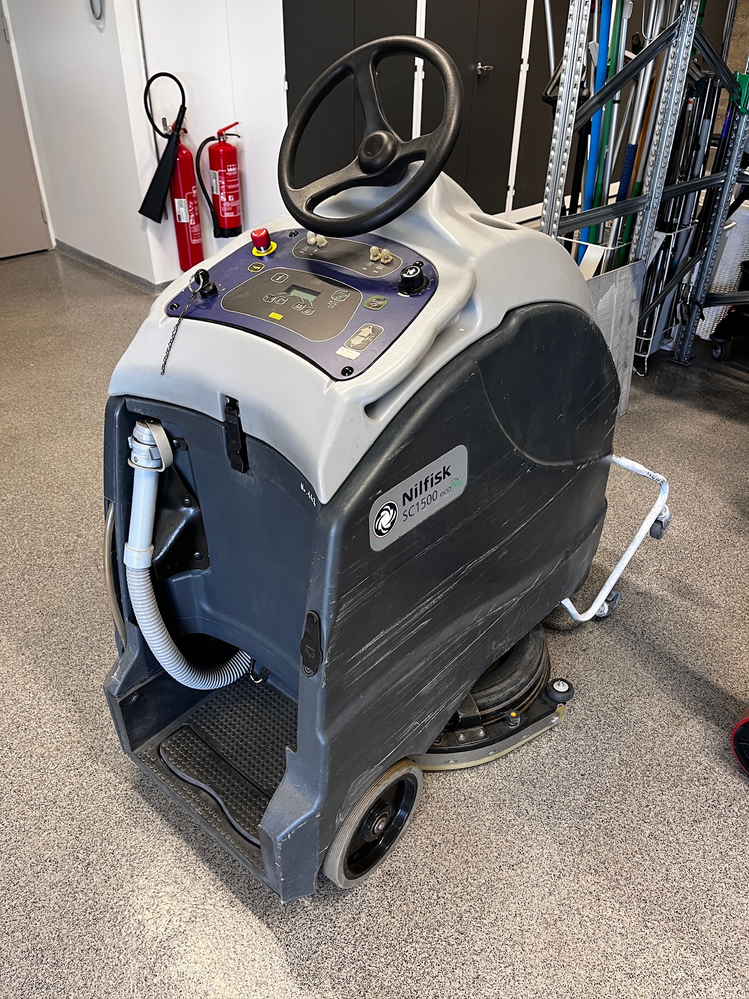 SELT / SOLD Nilfisk skúringavél SC1500 3