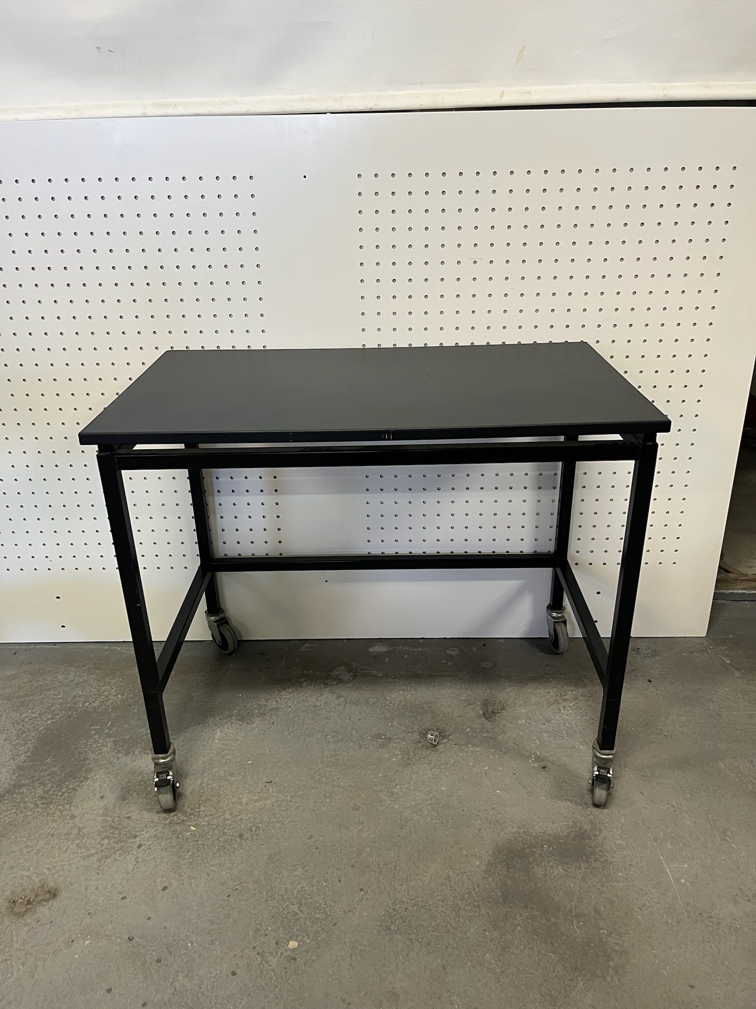 SELT / SOLD Hjólaborð, H71xB86xD51sm.
