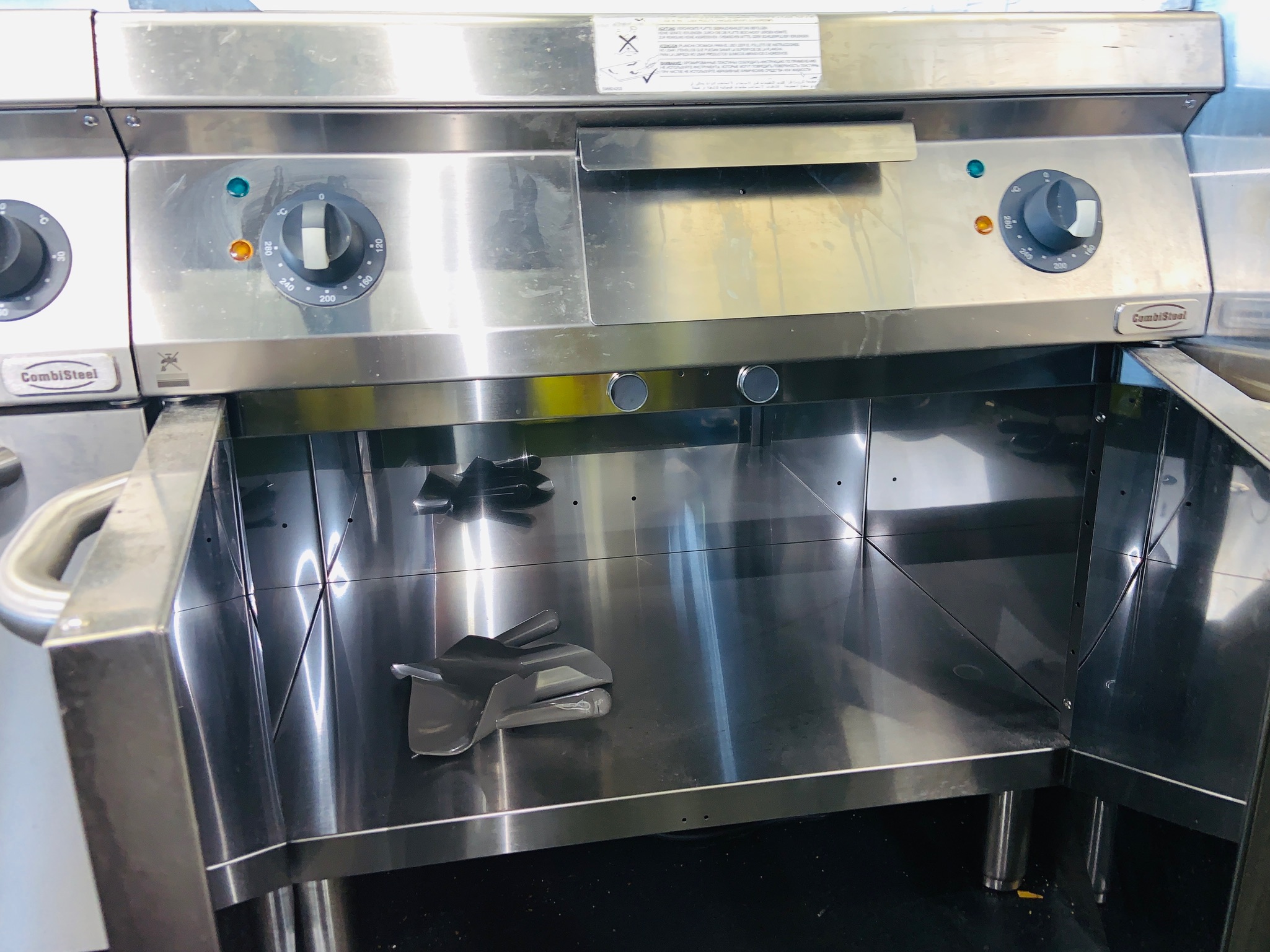 Selt/Endurnýtt-CombiSteel Plancha grill 5