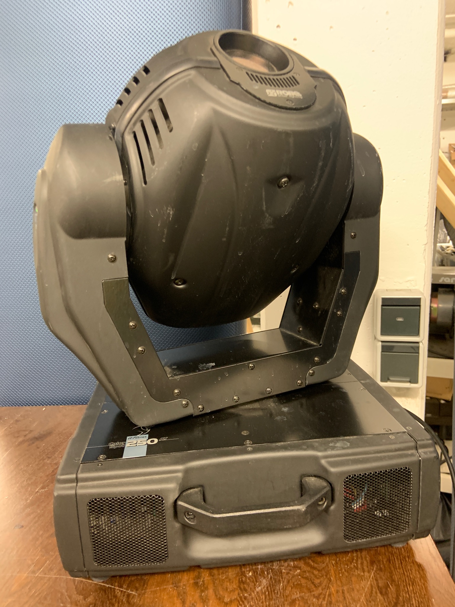 SELT / SOLDROBE ColorSpot ColorWash 250 AT 3