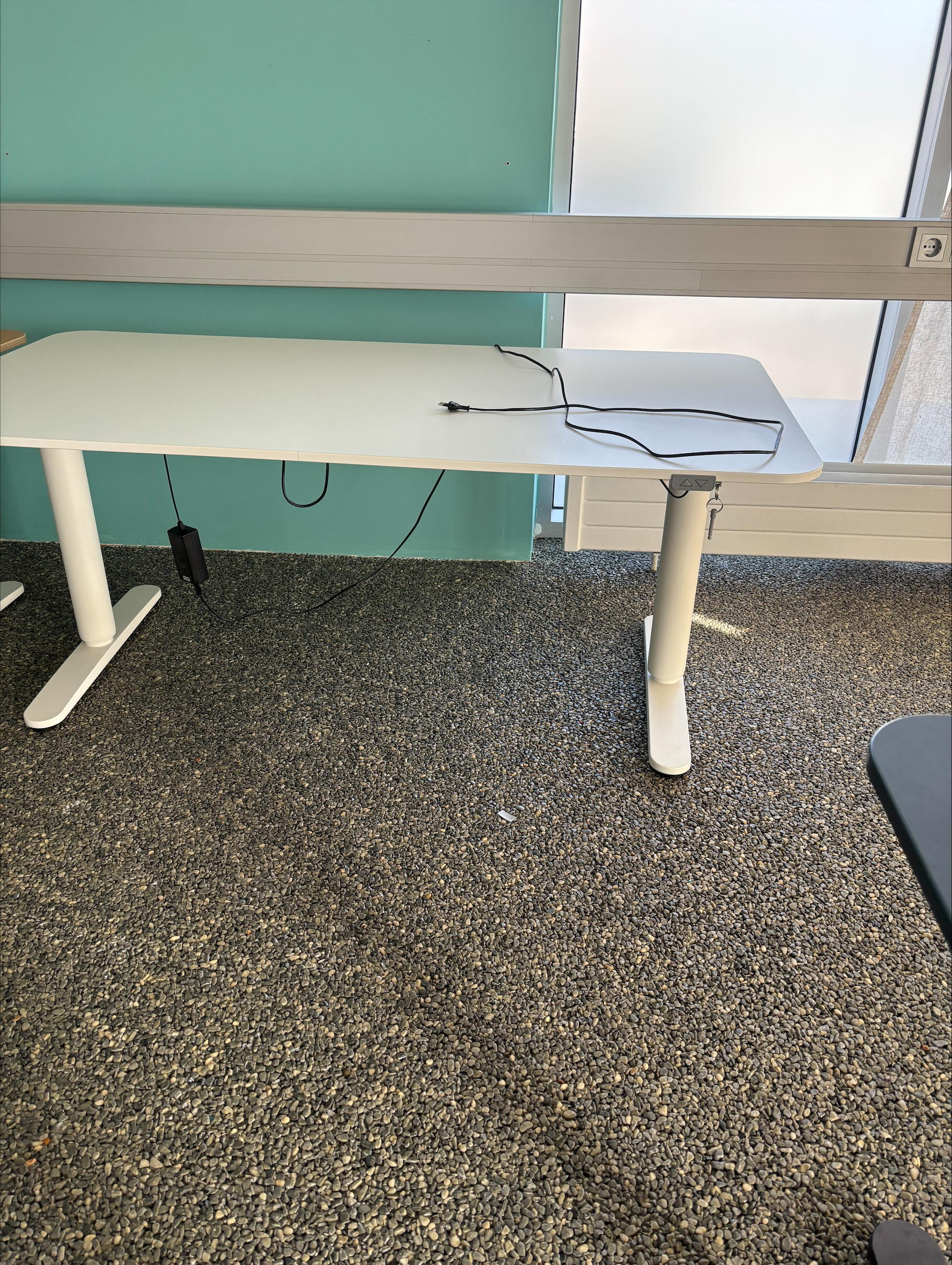 SELT / SOLD - IKEA rafmagnsborð 160 x 80 sm - 5 stk 2