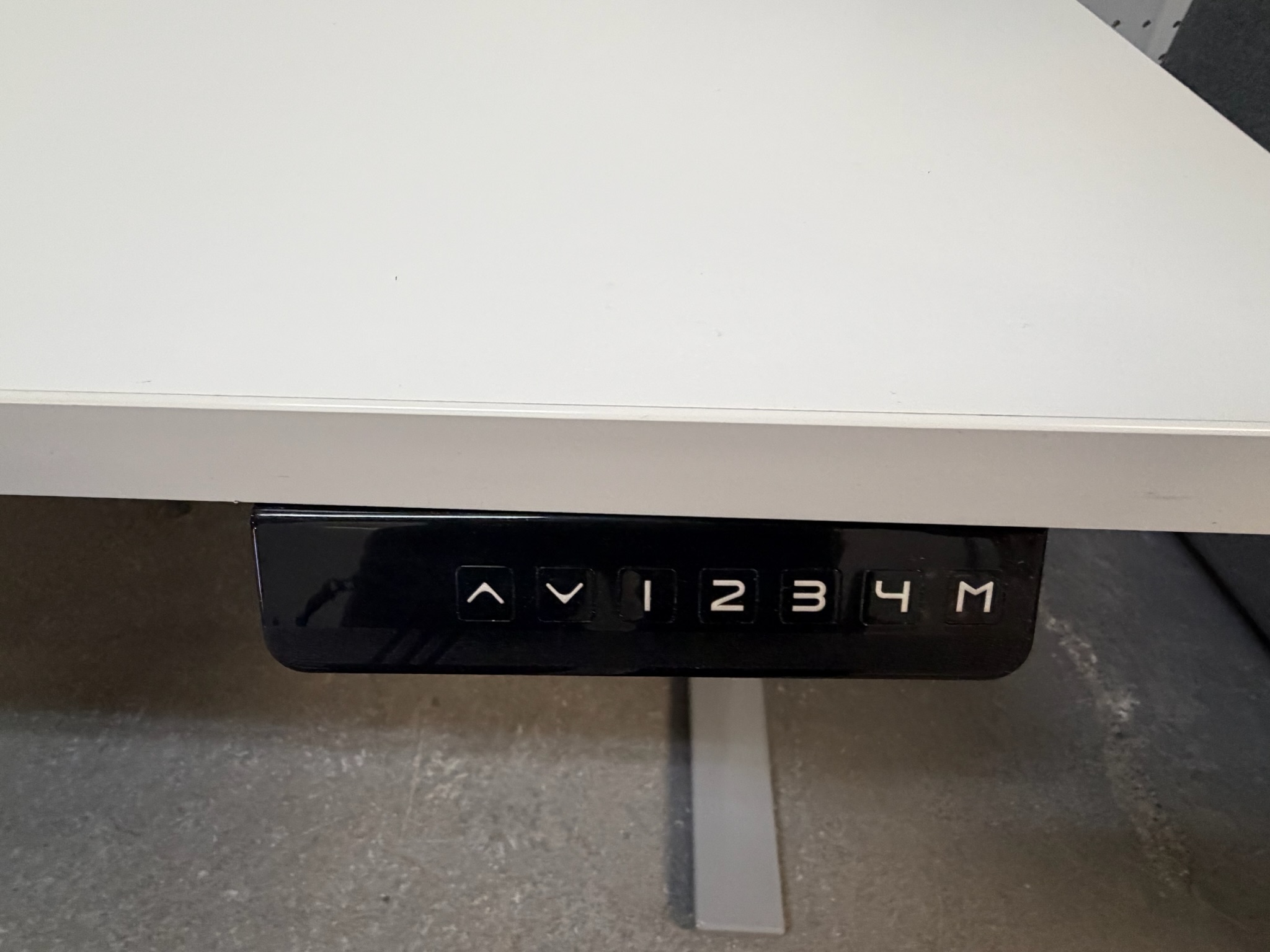 SELT / SOLD NowyStyl rafmagnsmóttökuborð frá Hirzlunni, B180xD80sm. 6