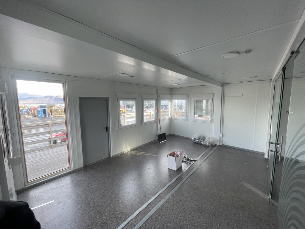 SELT / SOLD - Gámahús, kennslustofur, vinnubúðir, mötuneyti - 6+3 eða 9 einingar 8