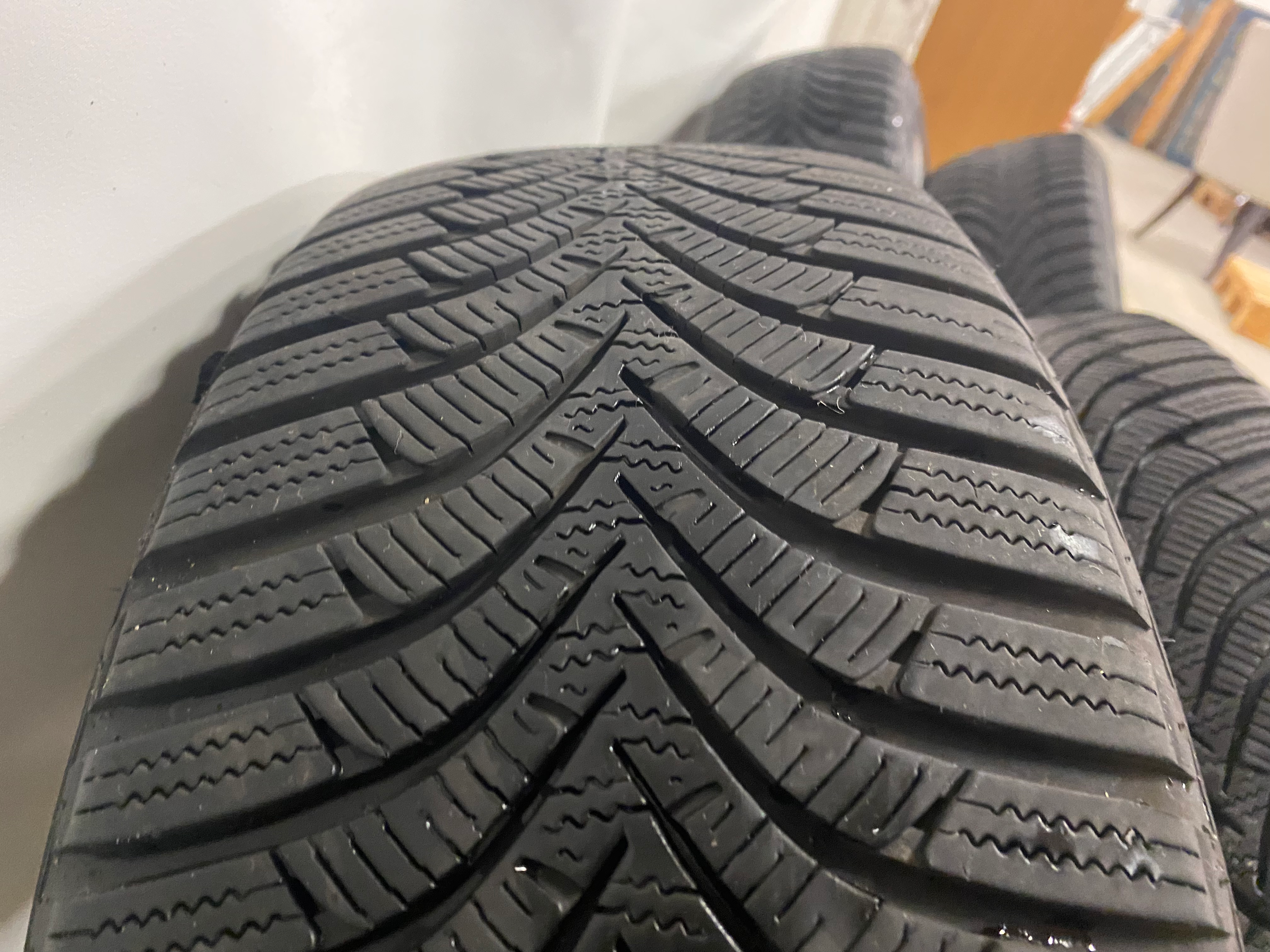 SELT / SOLD Hankook Winter icept RS2 heilsársdekk á álfelgum - 205/55 R16 91T 11