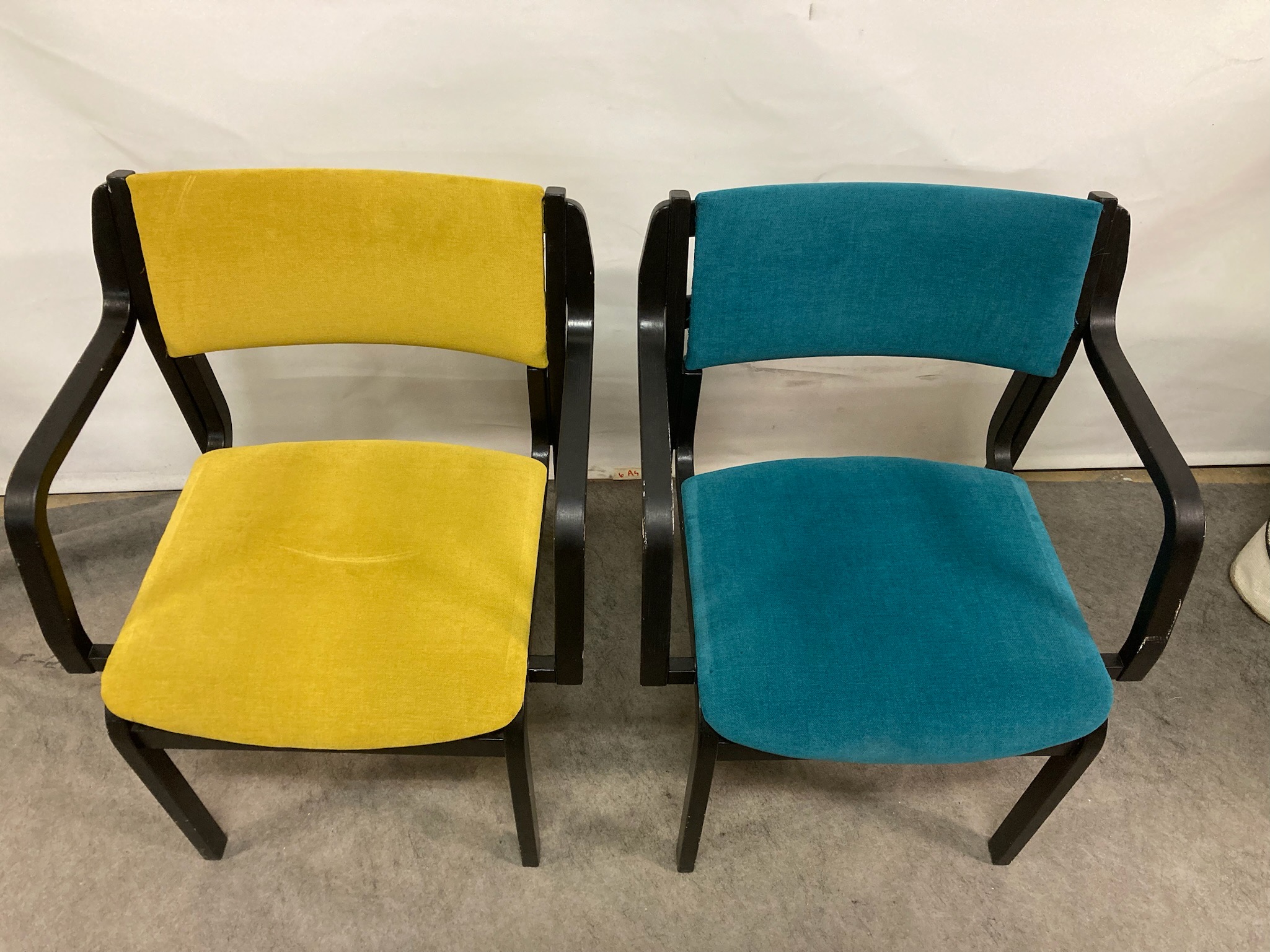 SELT / SOLD Fundarstólar - biðstofustólar - eldhússtólar 2