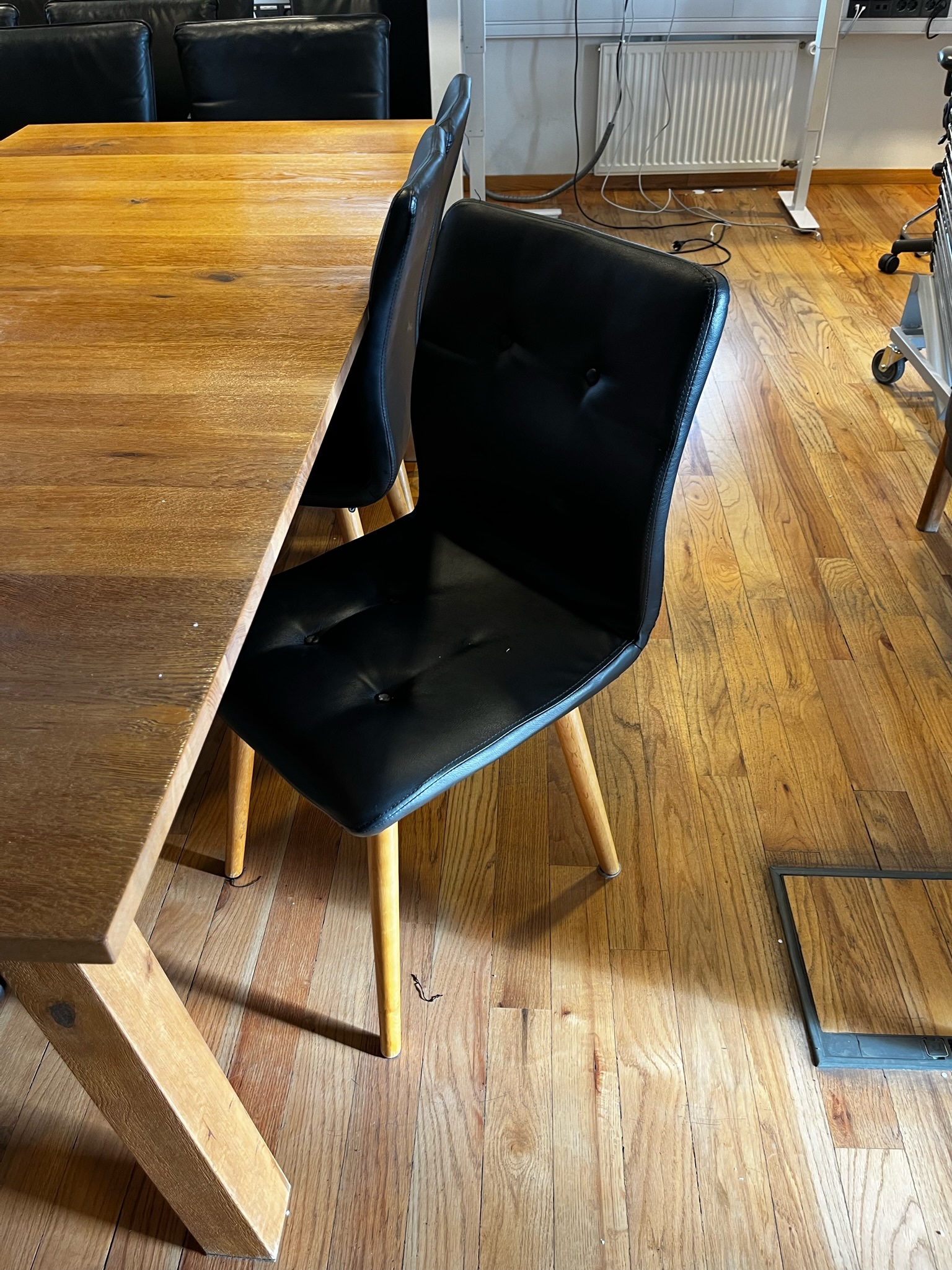 SELT / SOLD Borðstofustólar um 10stk til 5