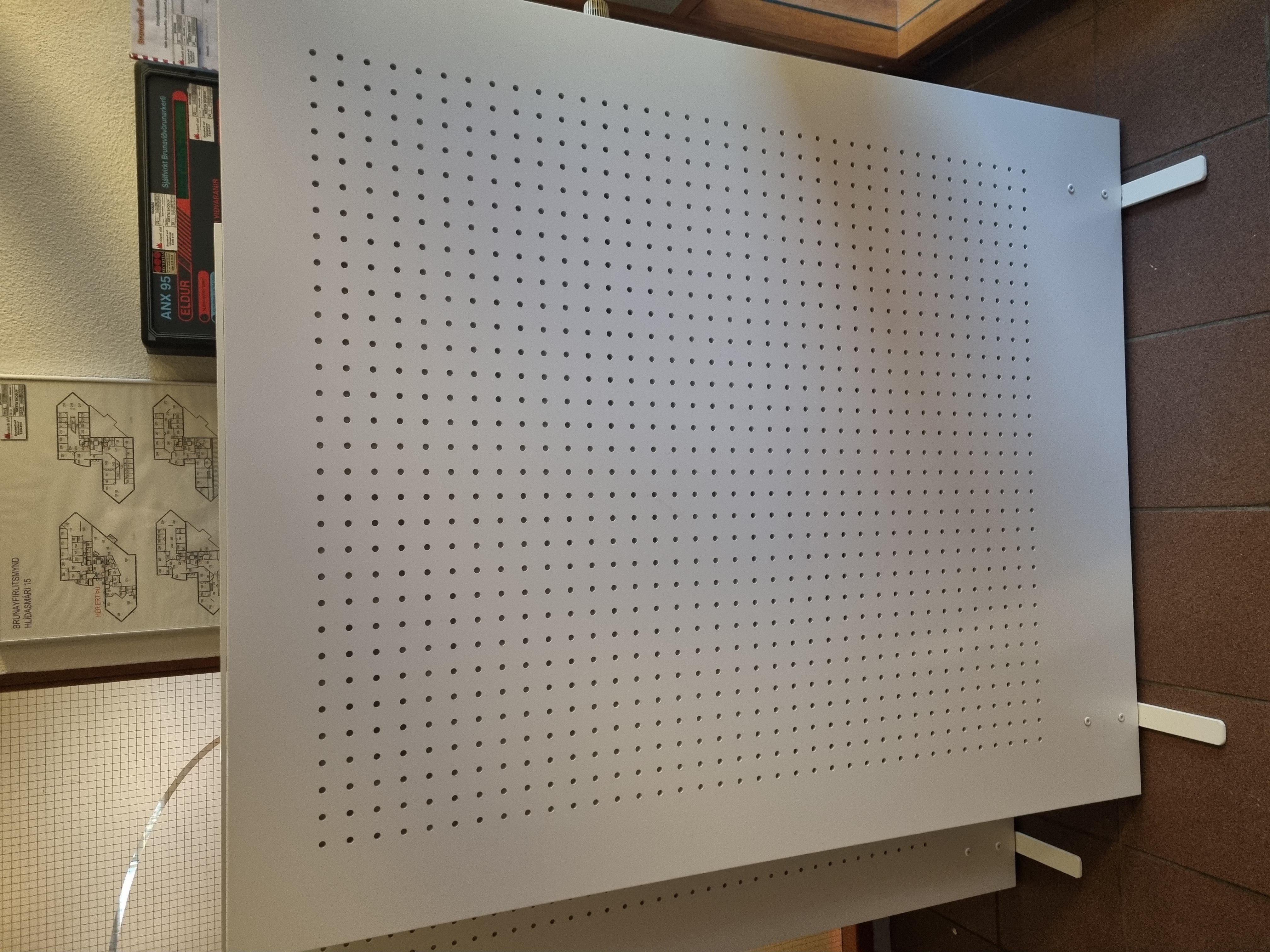 SELT / SOLDHljóðeingrandi hvít og blá viðarskilrúm H150xB120 frá Á. Guðmundssyni 7