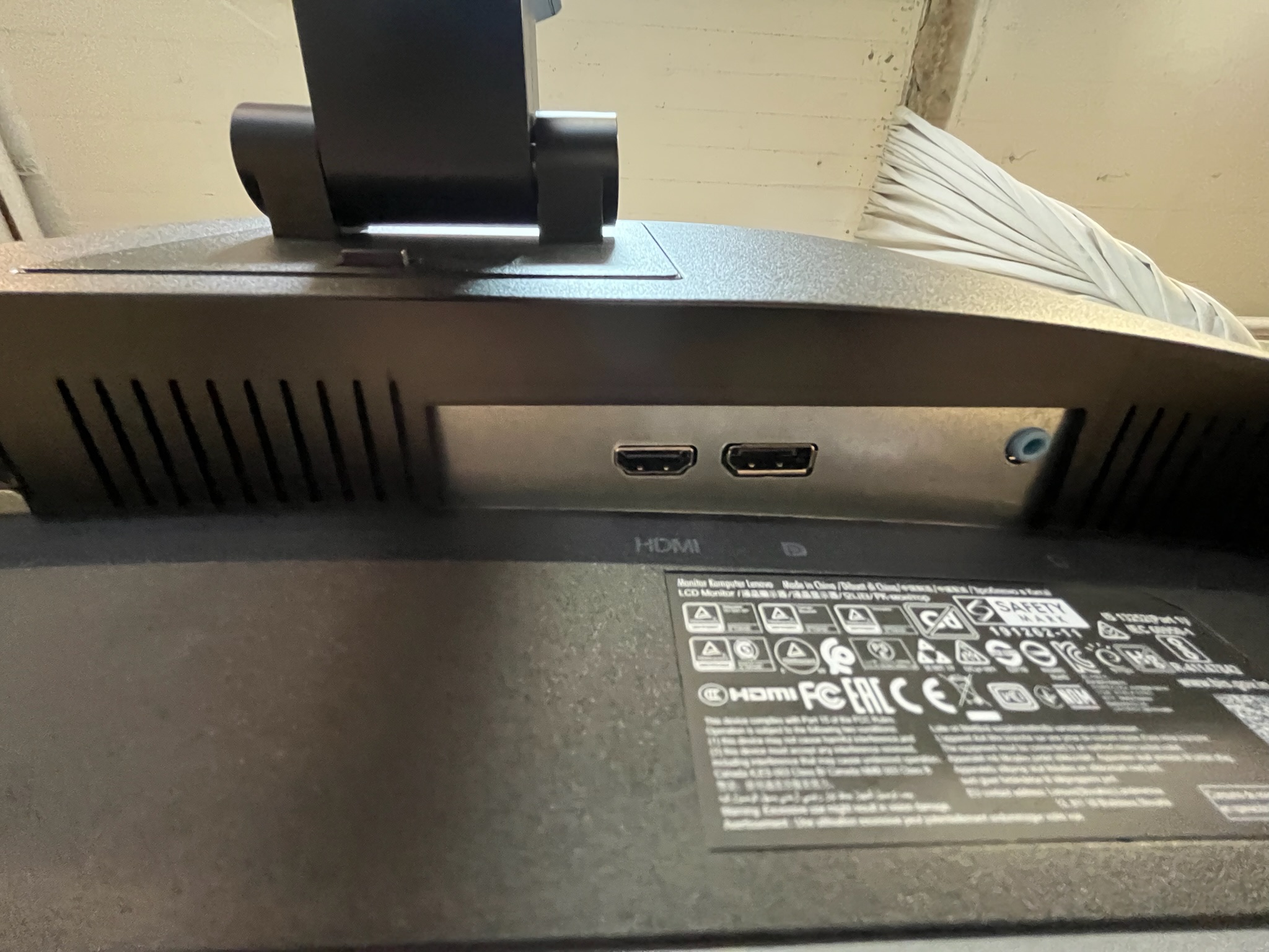 SELT / SOLD Lenovo bogadreginn leikjaskjár, 34'', 144hz, 3440x1440p 5