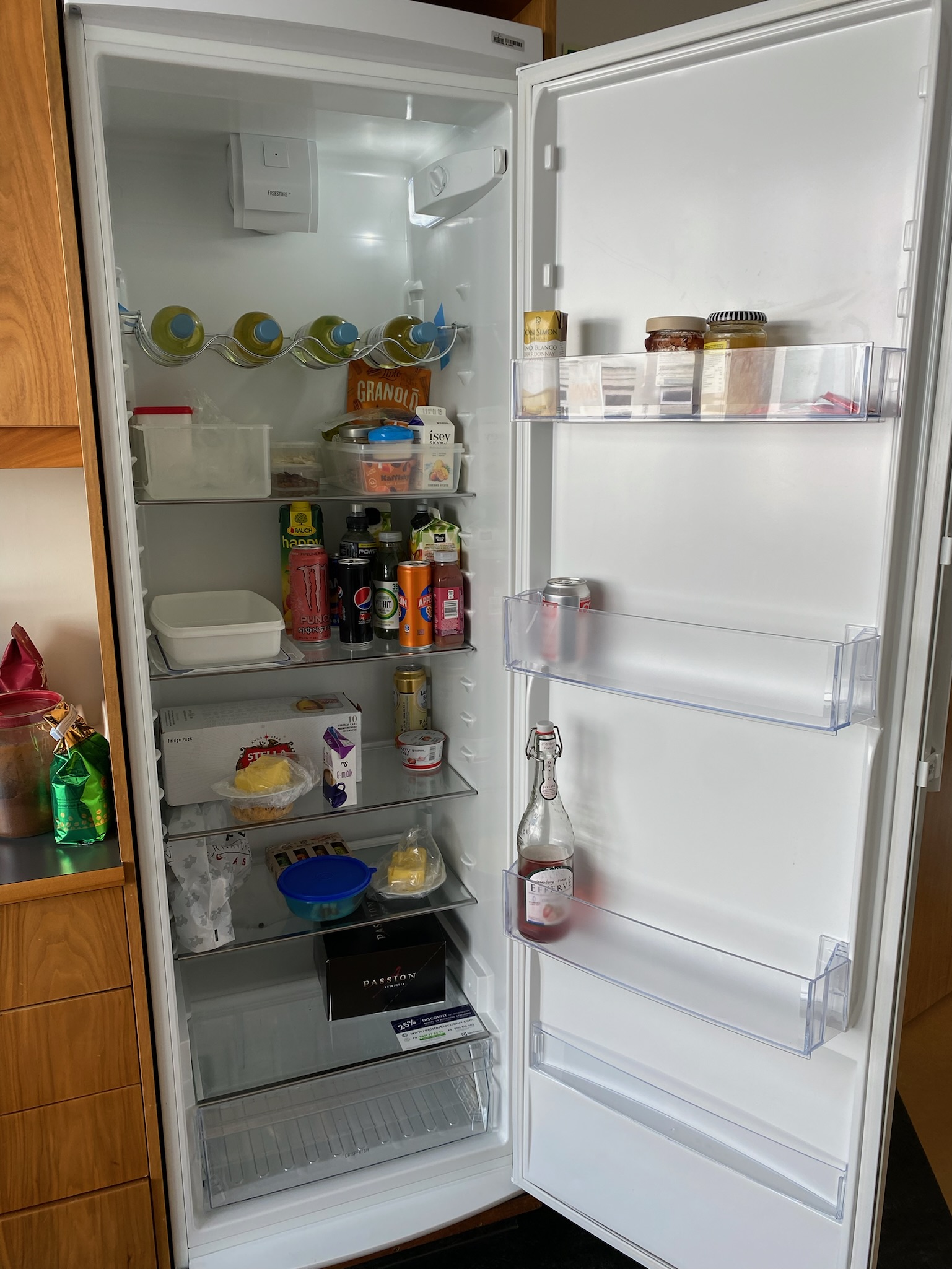 SELT / SOLD Electrolux kæliskápur 396 lítra - Alþingi 2