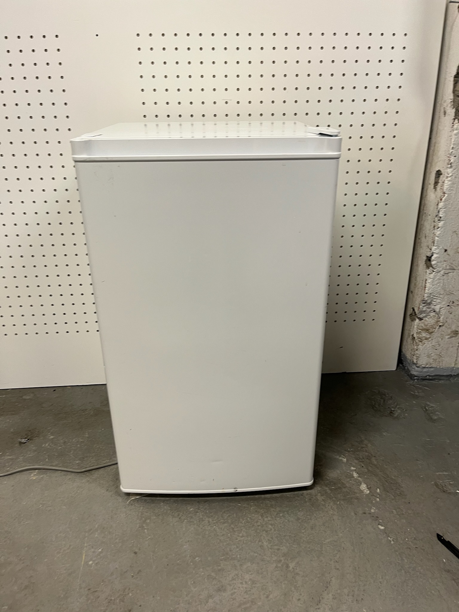 SELT / SOLD Matsui frystiskápur, H84sm., 64L