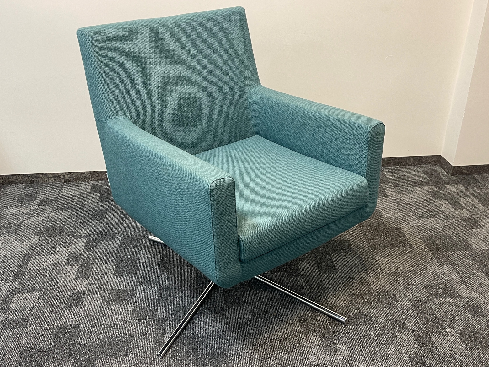 SELT / SOLD Sancal snúningsstóll frá Módern - 3 litir 8