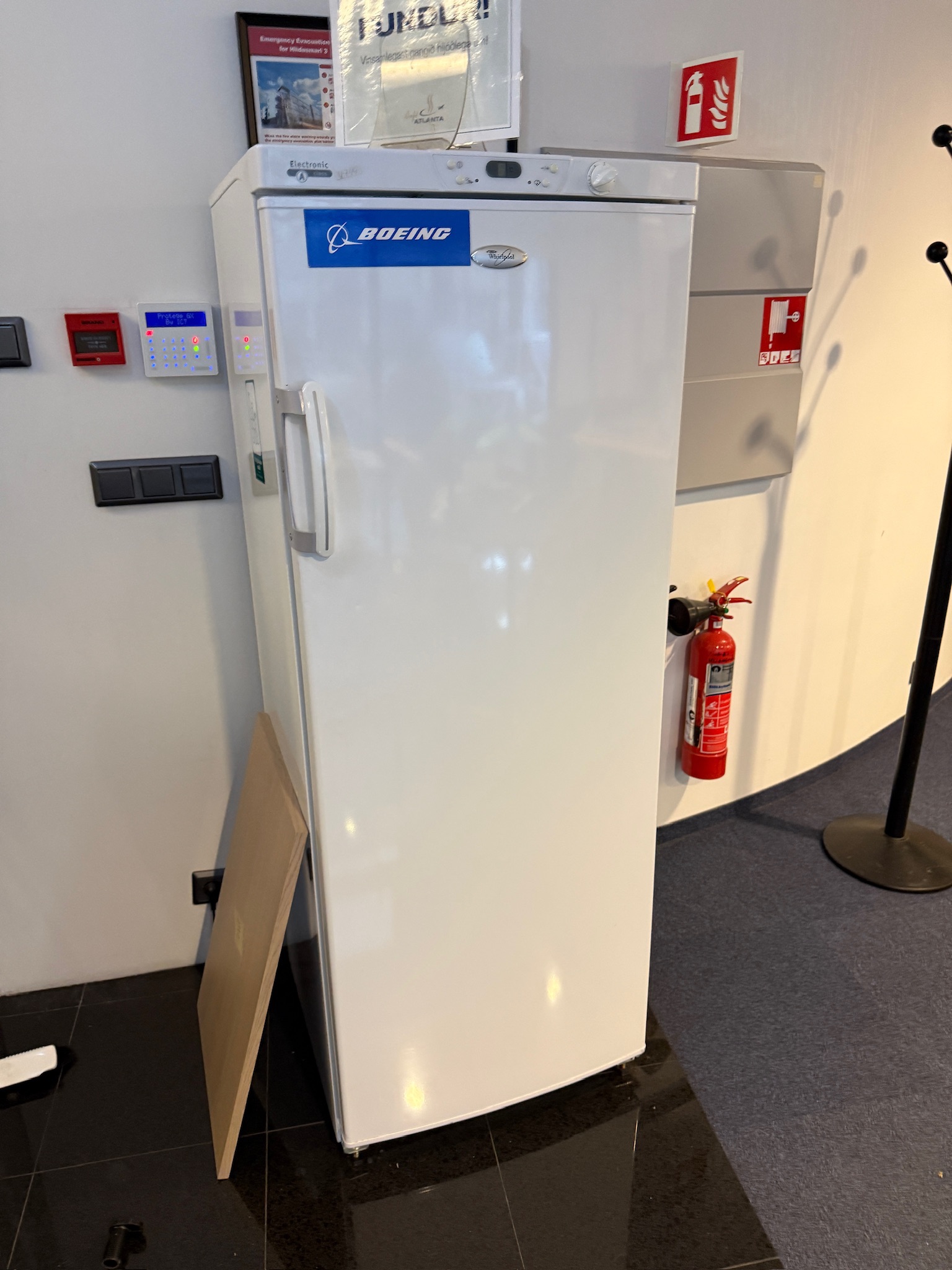 SELT / SOLD Whirlpool kæliskápur