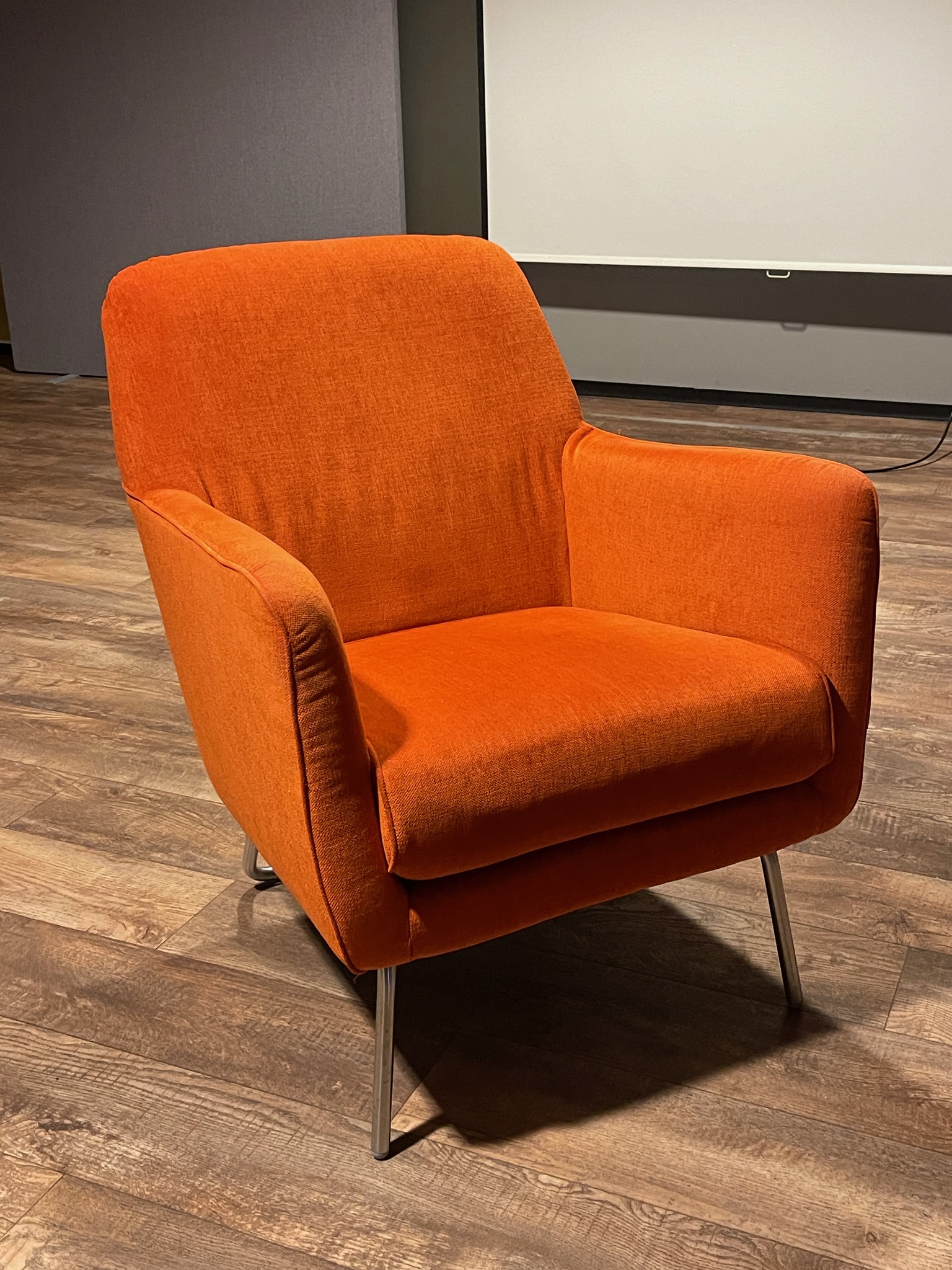 SELT / SOLD Furninova hægindastóll, orange