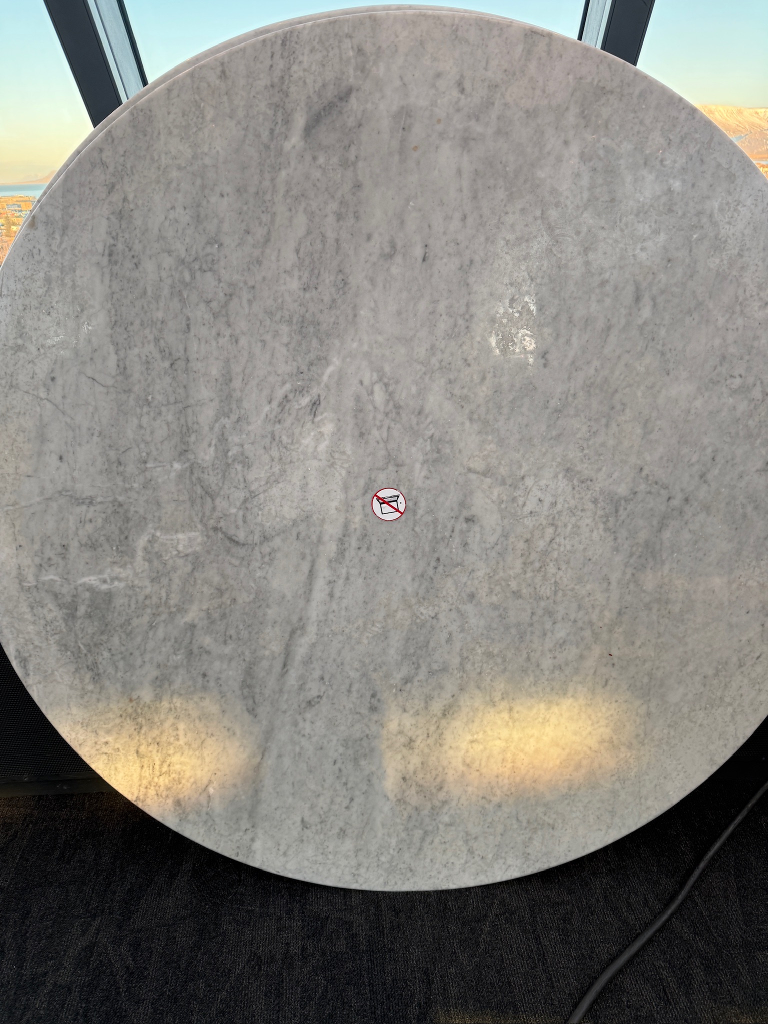 SELT / SOLD Restoration Hardware marmaraborð, Ø152sm. 6
