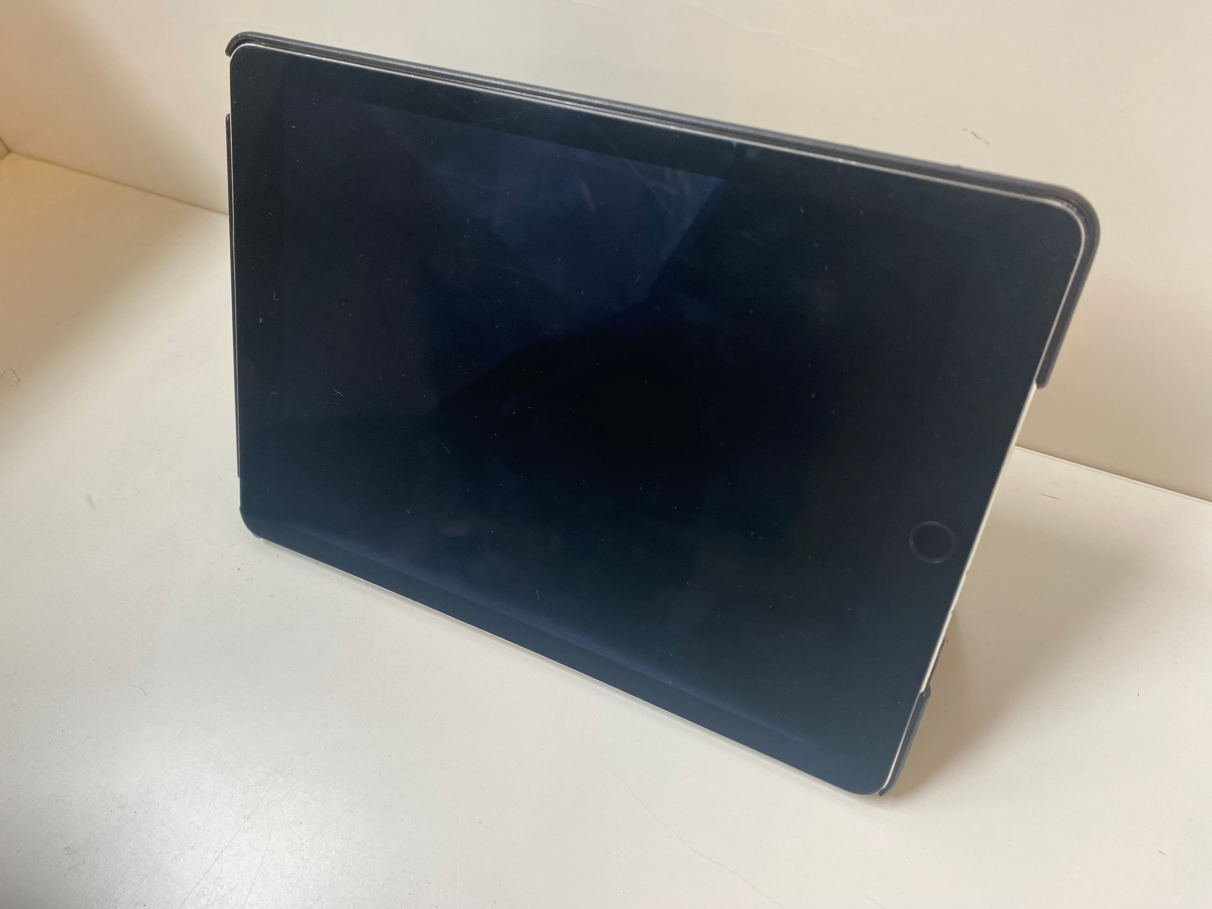 SELT / SOLD Apple iPad Air 2 m.hulstri 7