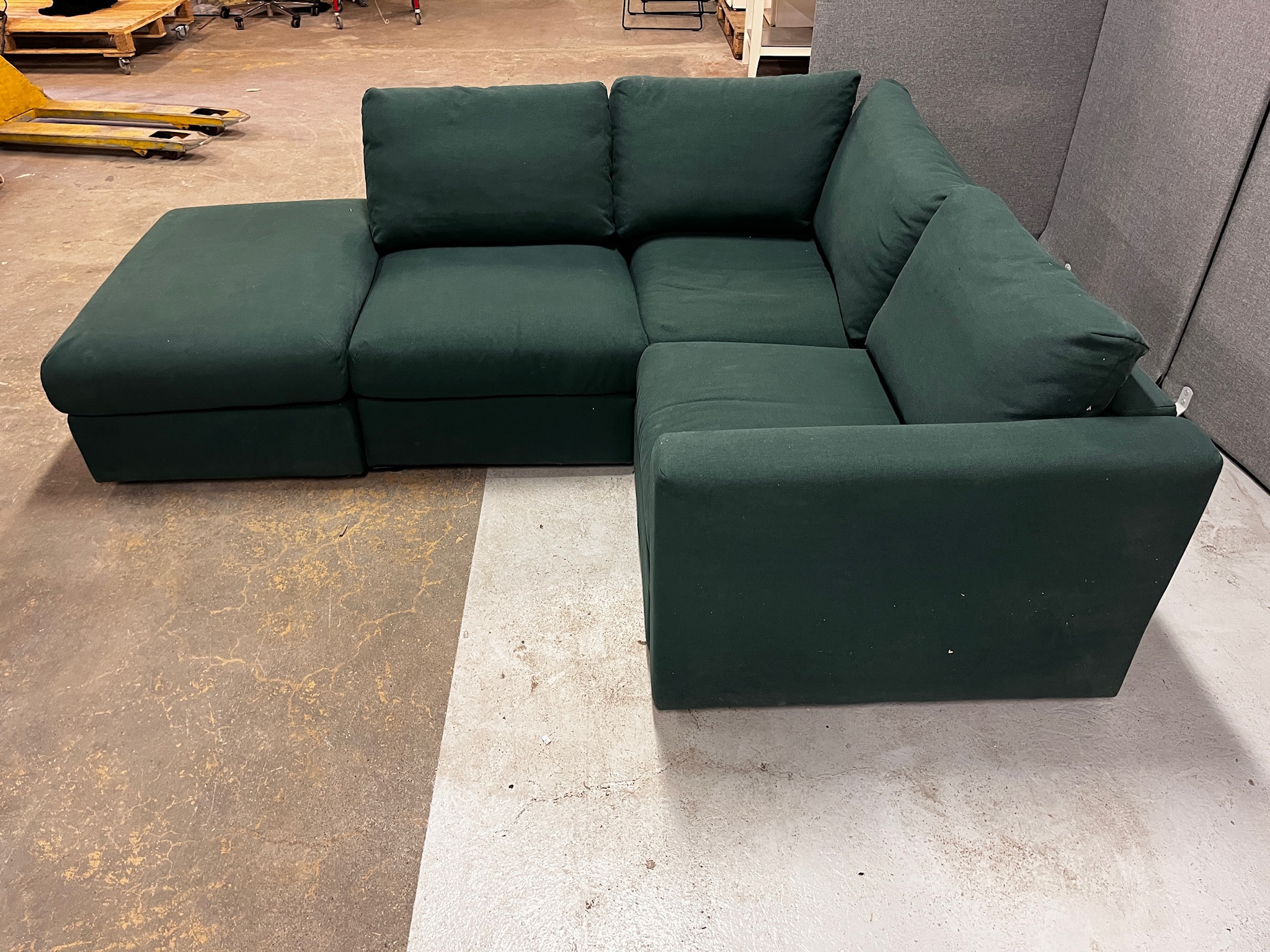 SELT / SOLD IKEA hornsófi, B180 x L240 sm. 2