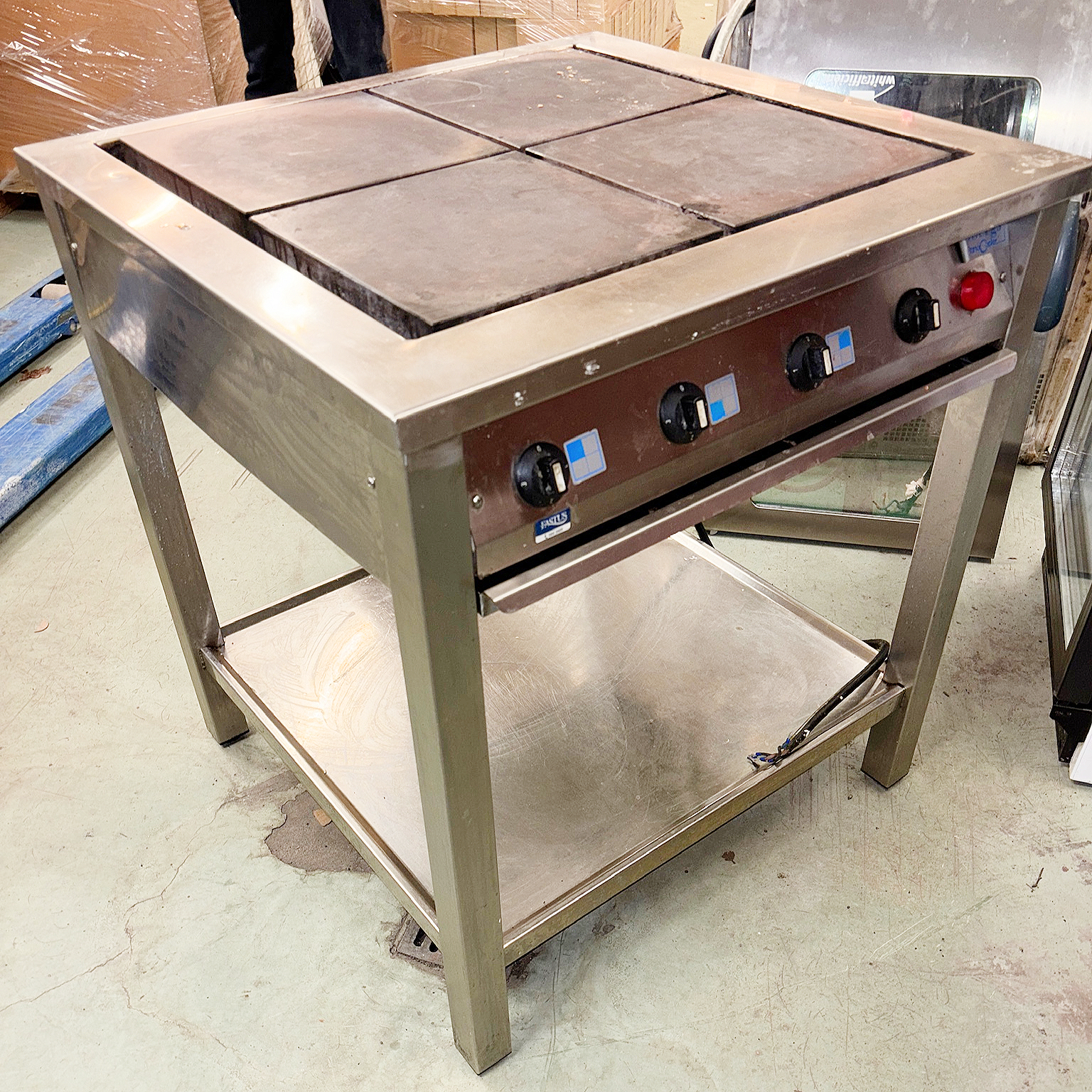 SELT / SOLD Fribergs flatpanna frá Fastus, B80xD70xH88sm.