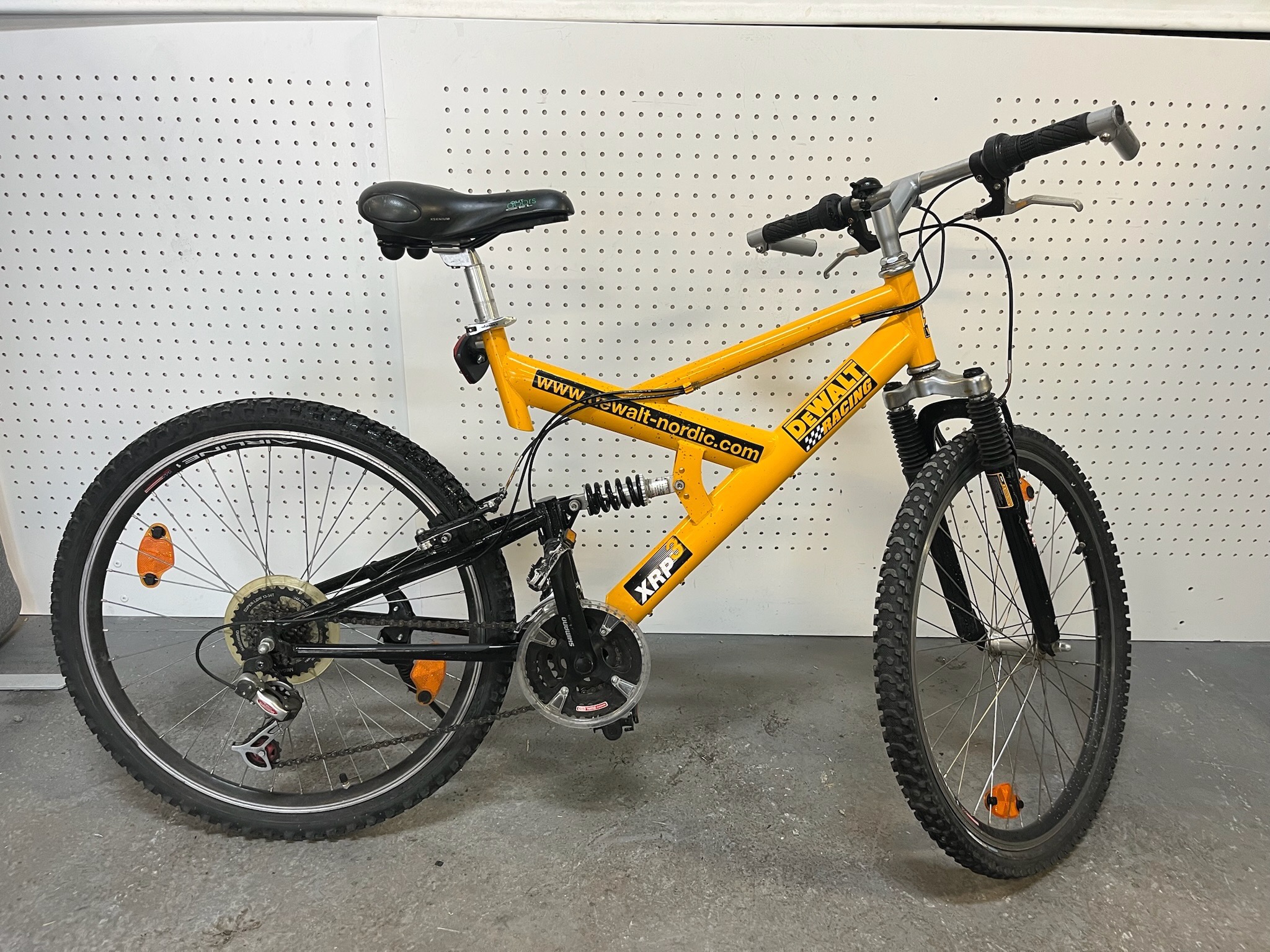 SELT / SOLD DeWalt fjallahjól XRP-3 - 26", 21 gíra