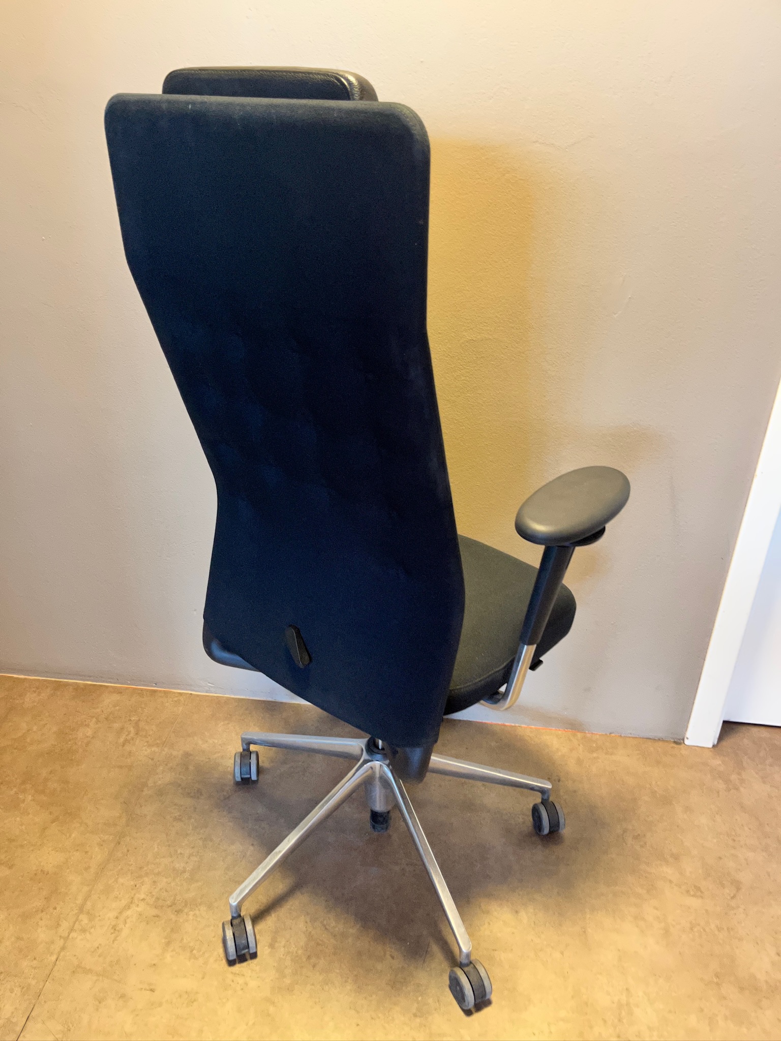 SELT / SOLD Vitra skrifstofustóll frá Pennanum 3