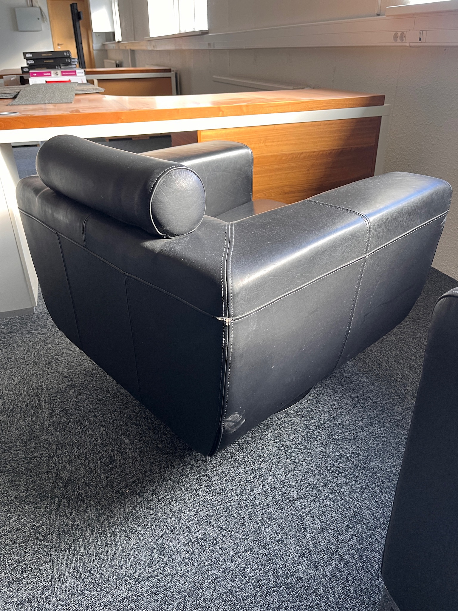 SELT / SOLD Ítalskur Natuzzi leðurarmstóll frá Casa 3