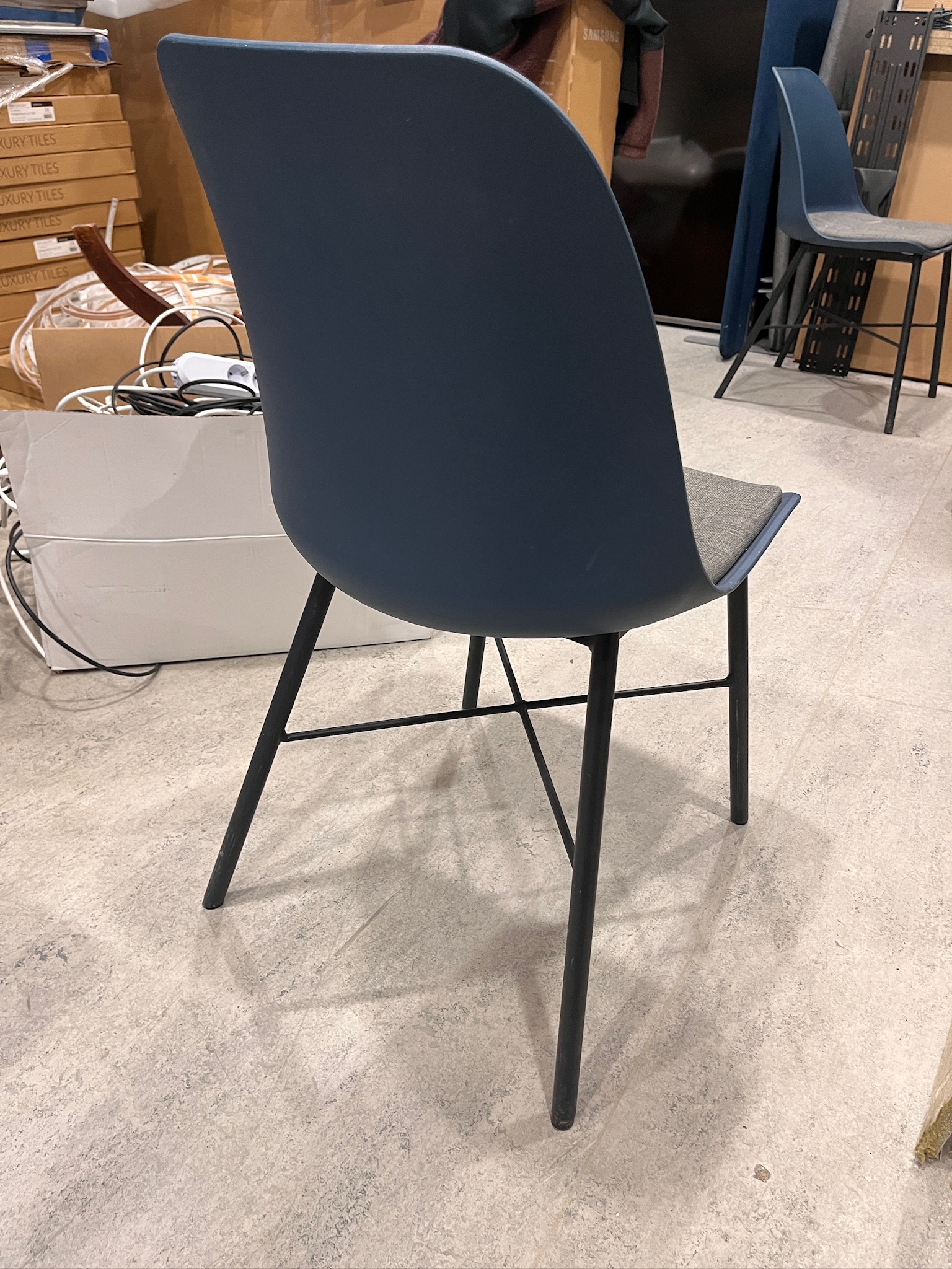 SELT / SOLD Eldhússtólar, 3 litir (6 stk.) 10