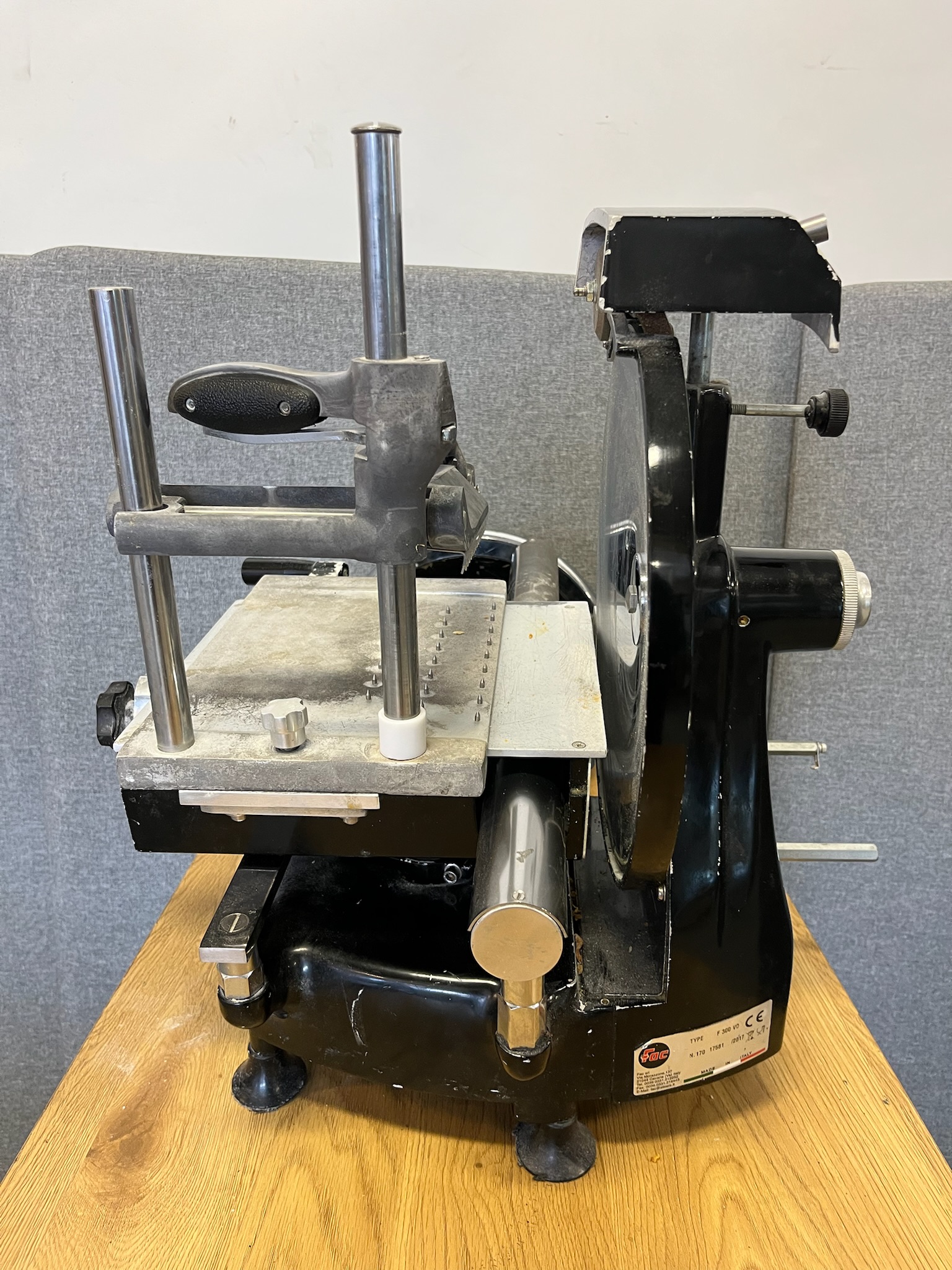 SELT / SOLD Fac áleggshnífur 3